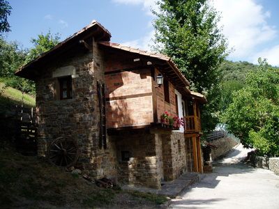 Casa El Nogal: Casas rurales de Viviendas Rurales La Fuente Casa El Nogal: Casas rurales de Viviendas Rurales La Fuente