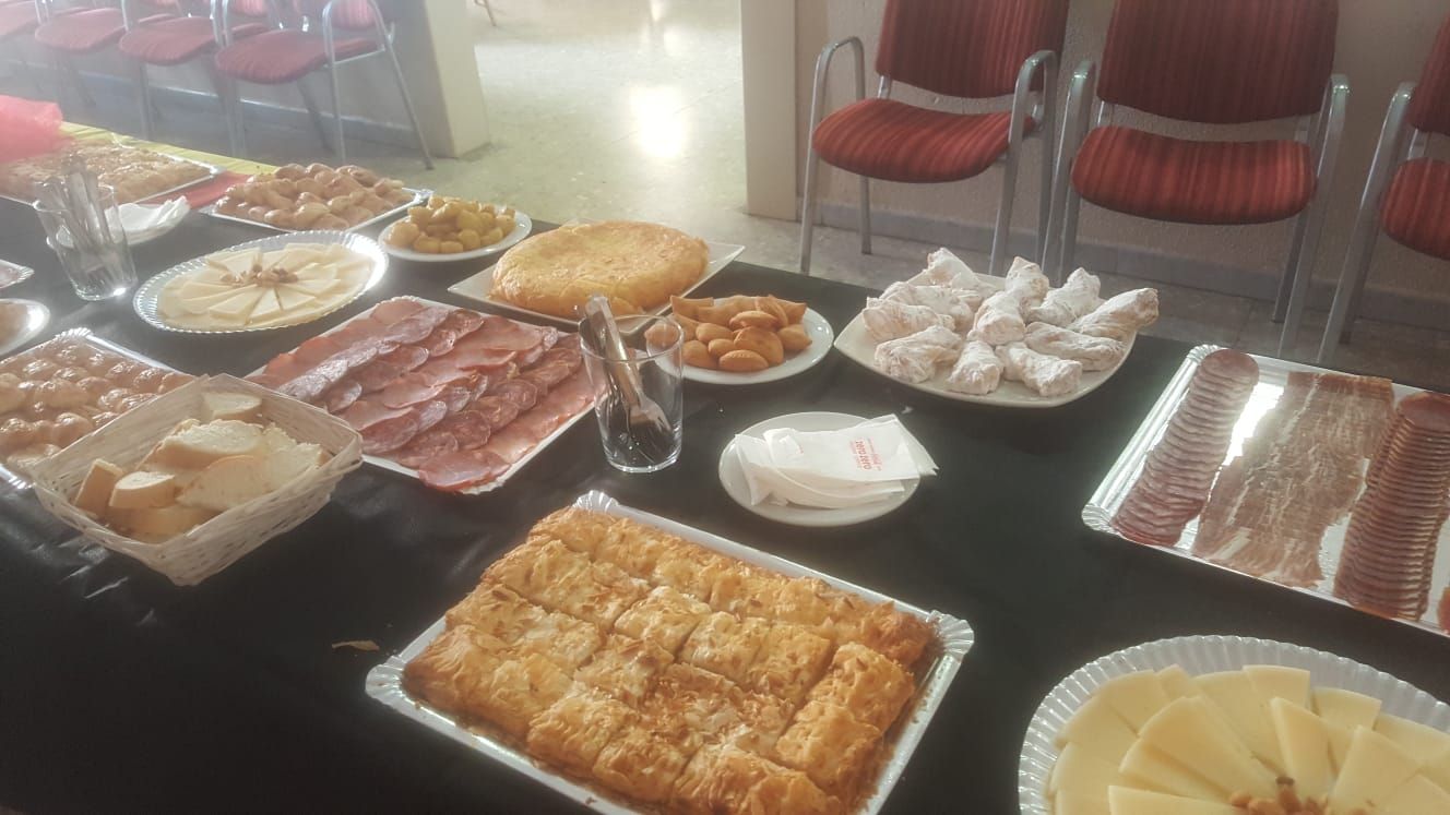 Raciones: Especialidades de Cafetería Restaurante El Casino Raciones: Especialidades de Cafetería Restaurante El Casino