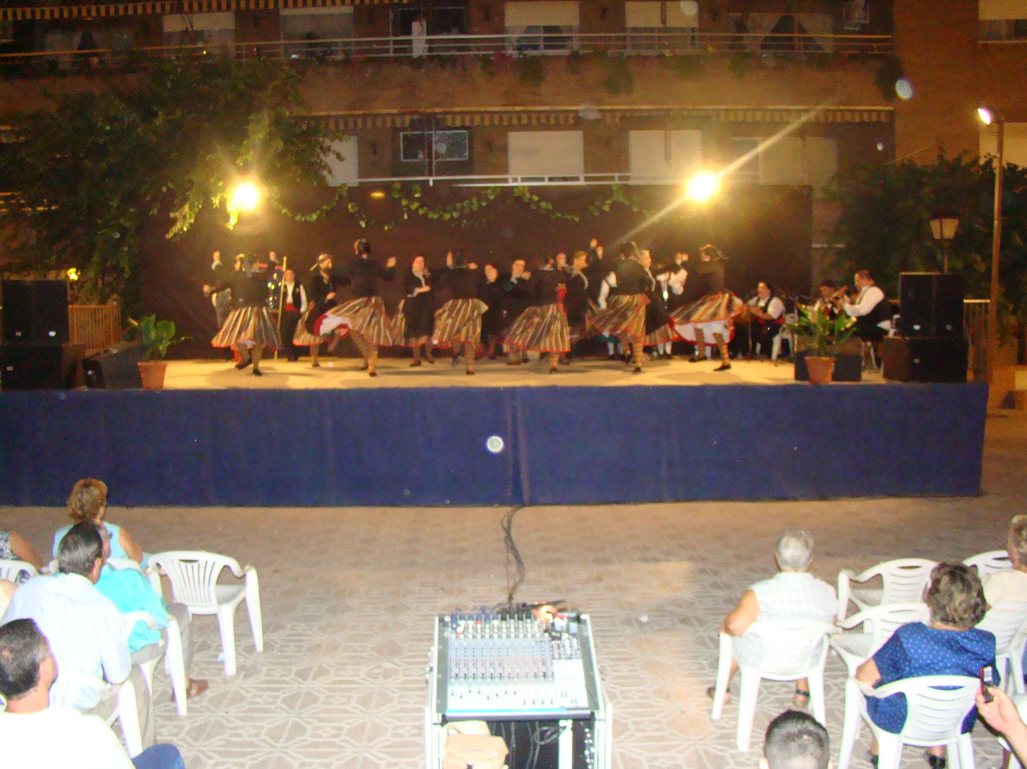 Actos públicos: Servicios de Disco Móvil Show Actos públicos: Servicios de Disco Móvil Show