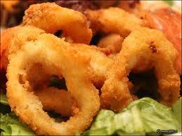 Calamares, papas fritas y ensalada: Nuestra Carta de Happy Burger Calamares, papas fritas y ensalada: Nuestra Carta de Happy Burger