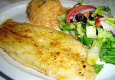 Filete de pescado, papas fritas y ensalada: Nuestra Carta de Happy Burger Filete de pescado, papas fritas y ensalada: Nuestra Carta de Happy Burger