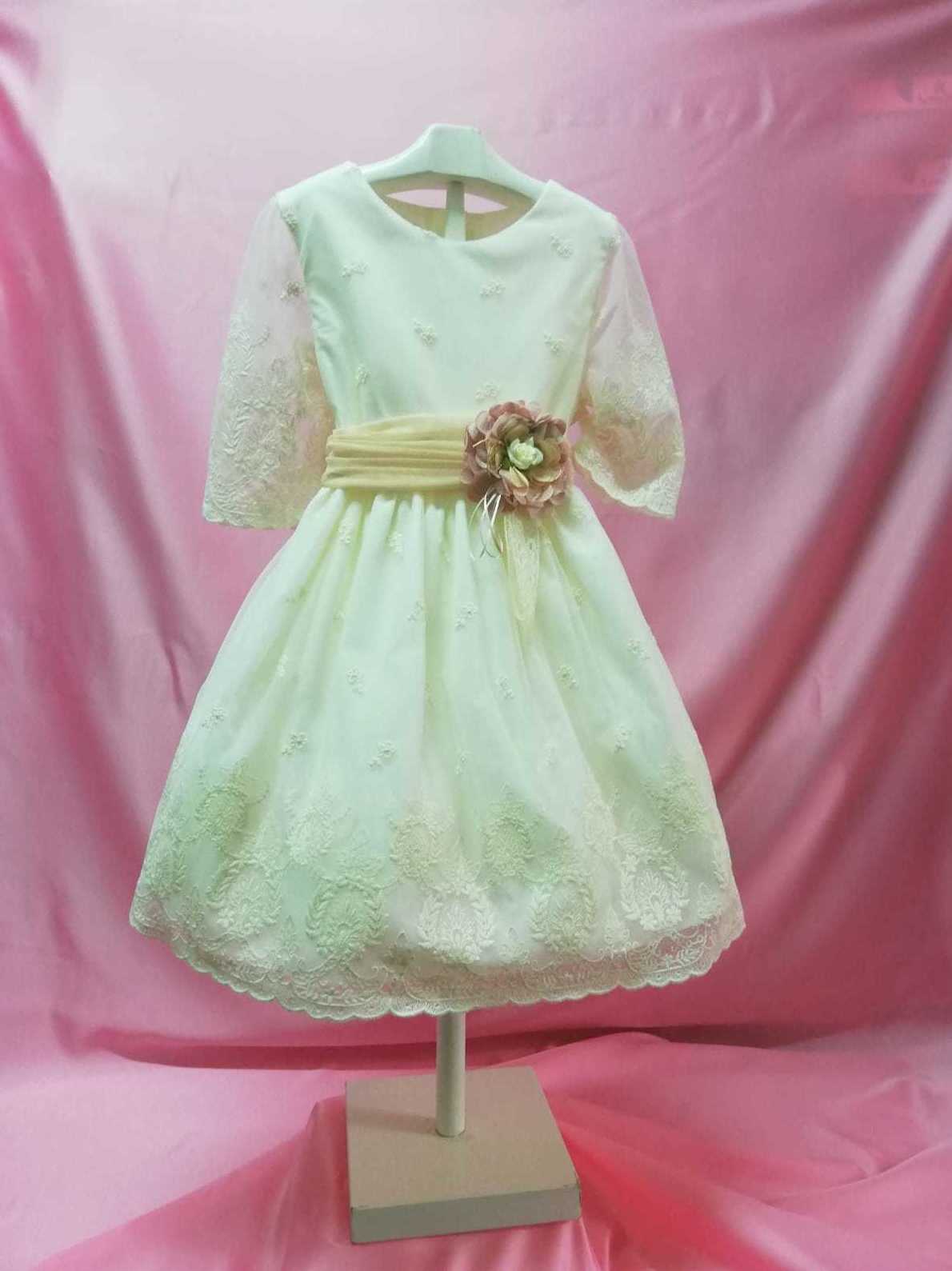 Vestidos cortos para comunión y para arras: Vestidos y Trajes de Joan Lo Vestidos cortos para comunión y para arras: Vestidos y Trajes de Joan Lo
