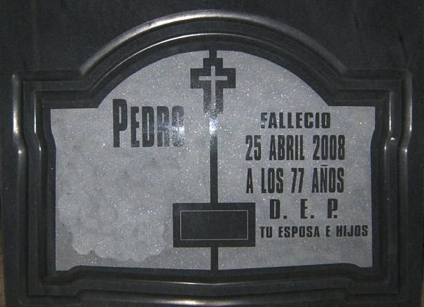 Trabajos de cementerio: Productos y Servicios de Piñera Mármoles S.L Trabajos de cementerio: Productos y Servicios de Piñera Mármoles S.L