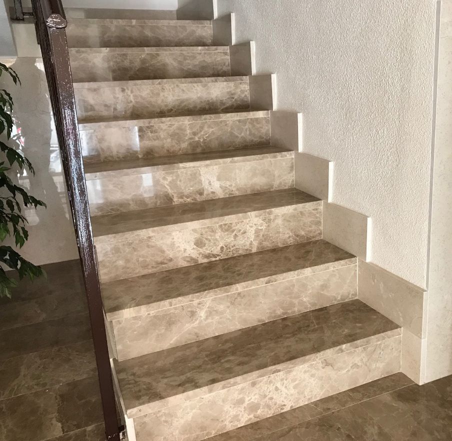 Escaleras: Productos y Servicios de Piñera Mármoles S.L Escaleras: Productos y Servicios de Piñera Mármoles S.L