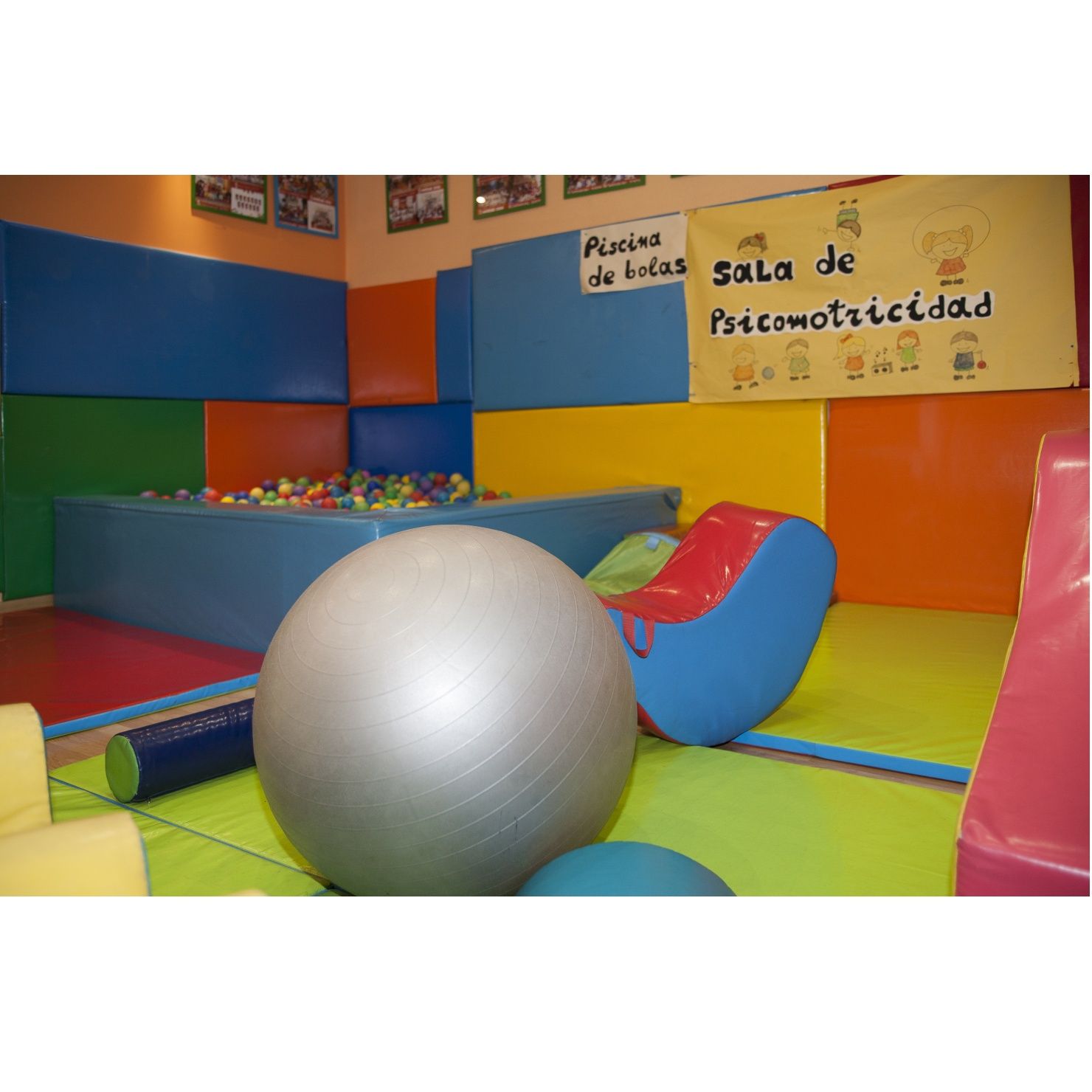 Psicomotricidad bebés y masajes: Servicios de Escuela Infantil Osobuco Psicomotricidad bebés y masajes: Servicios de Escuela Infantil Osobuco