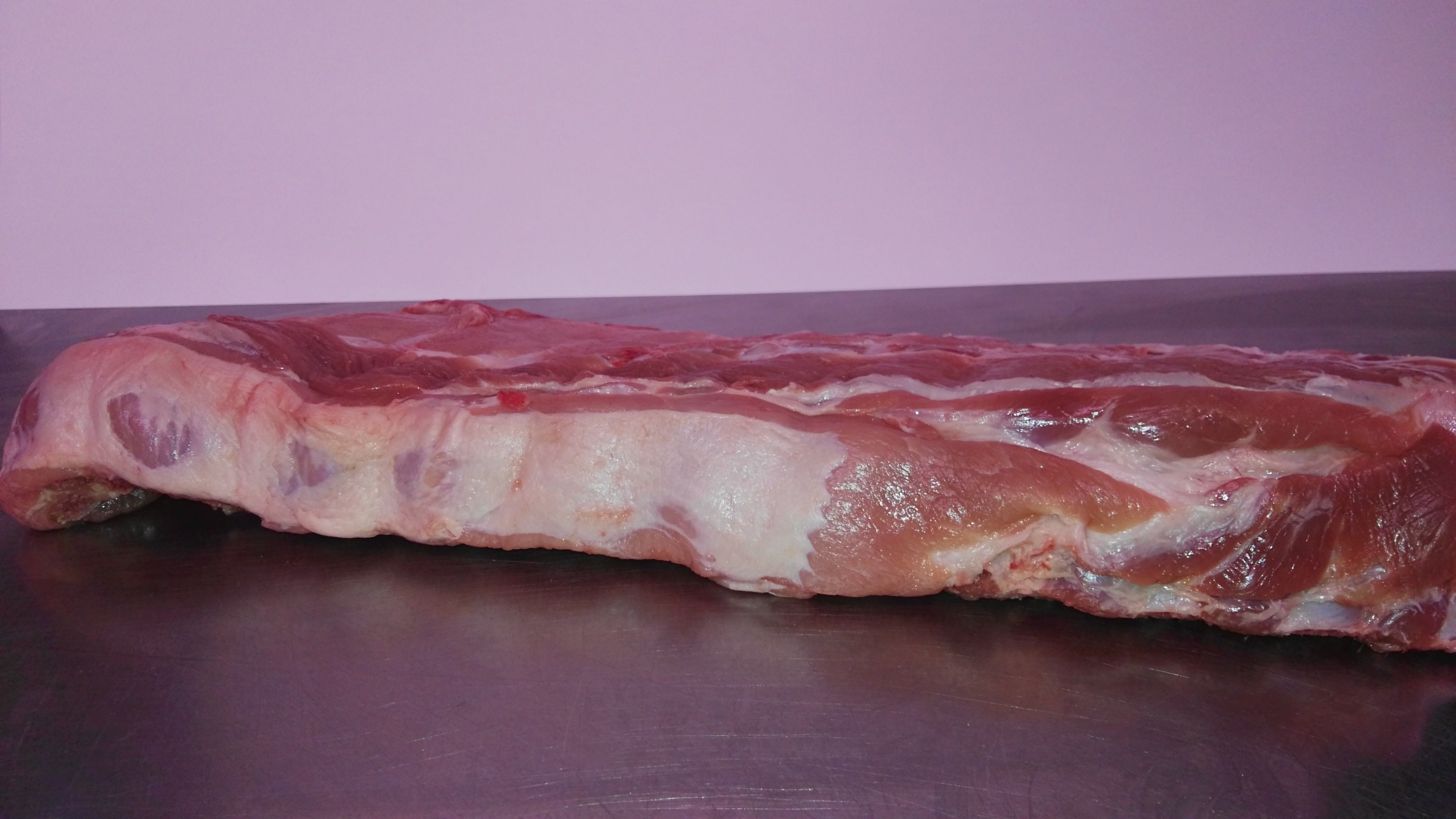 Cerdo blanco / Costillas frescas: Productos de Carnicería y Charcuterías Lucas Cerdo blanco / Costillas frescas: Productos de Carnicería y Charcuterías Lucas