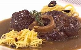 Ossobuco estofado: Productos de Carnicería y Charcuterías Lucas Ossobuco estofado: Productos de Carnicería y Charcuterías Lucas