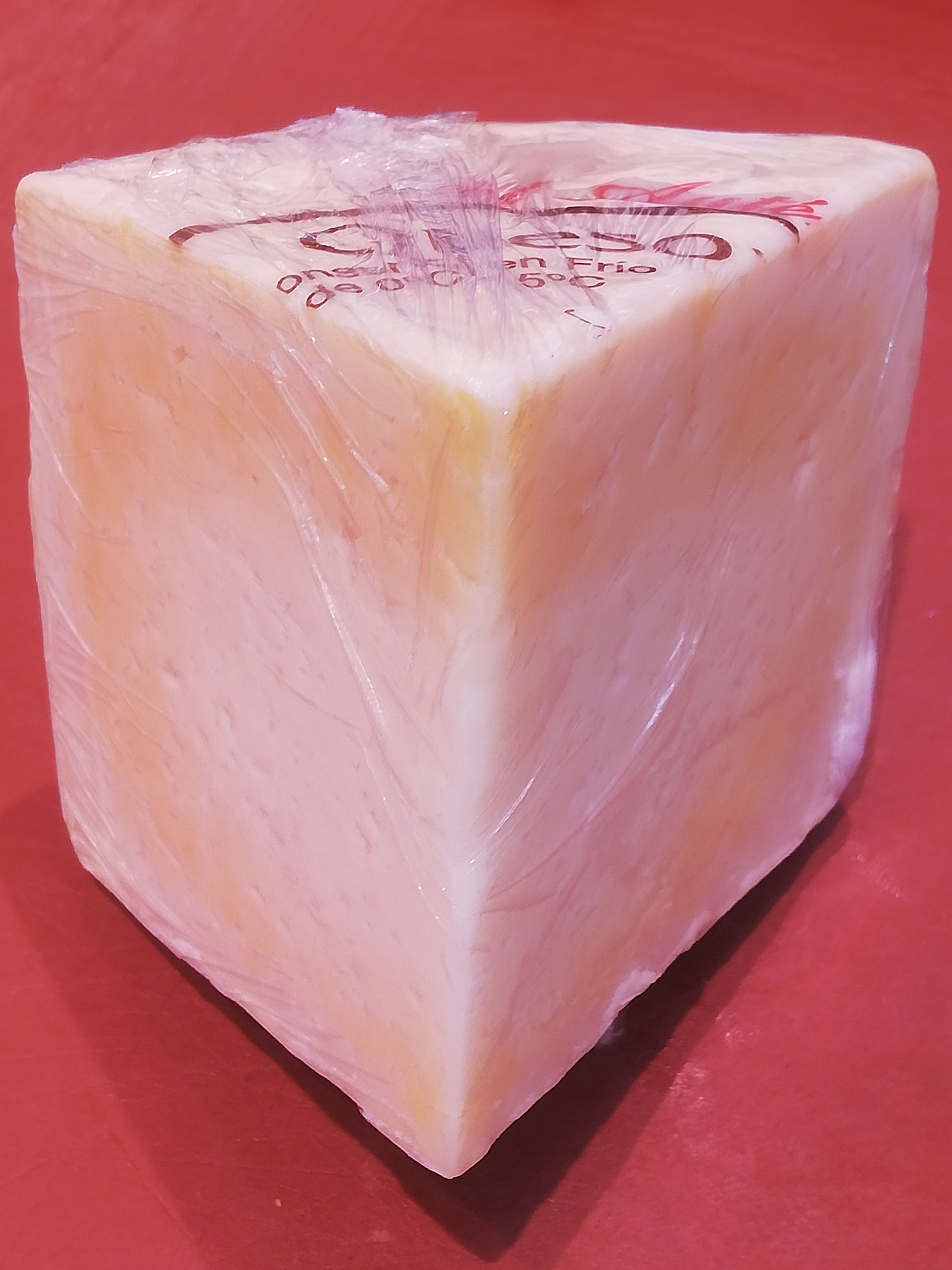 Queso de Ocaña: Productos de Carnicería y Charcuterías Lucas Queso de Ocaña: Productos de Carnicería y Charcuterías Lucas