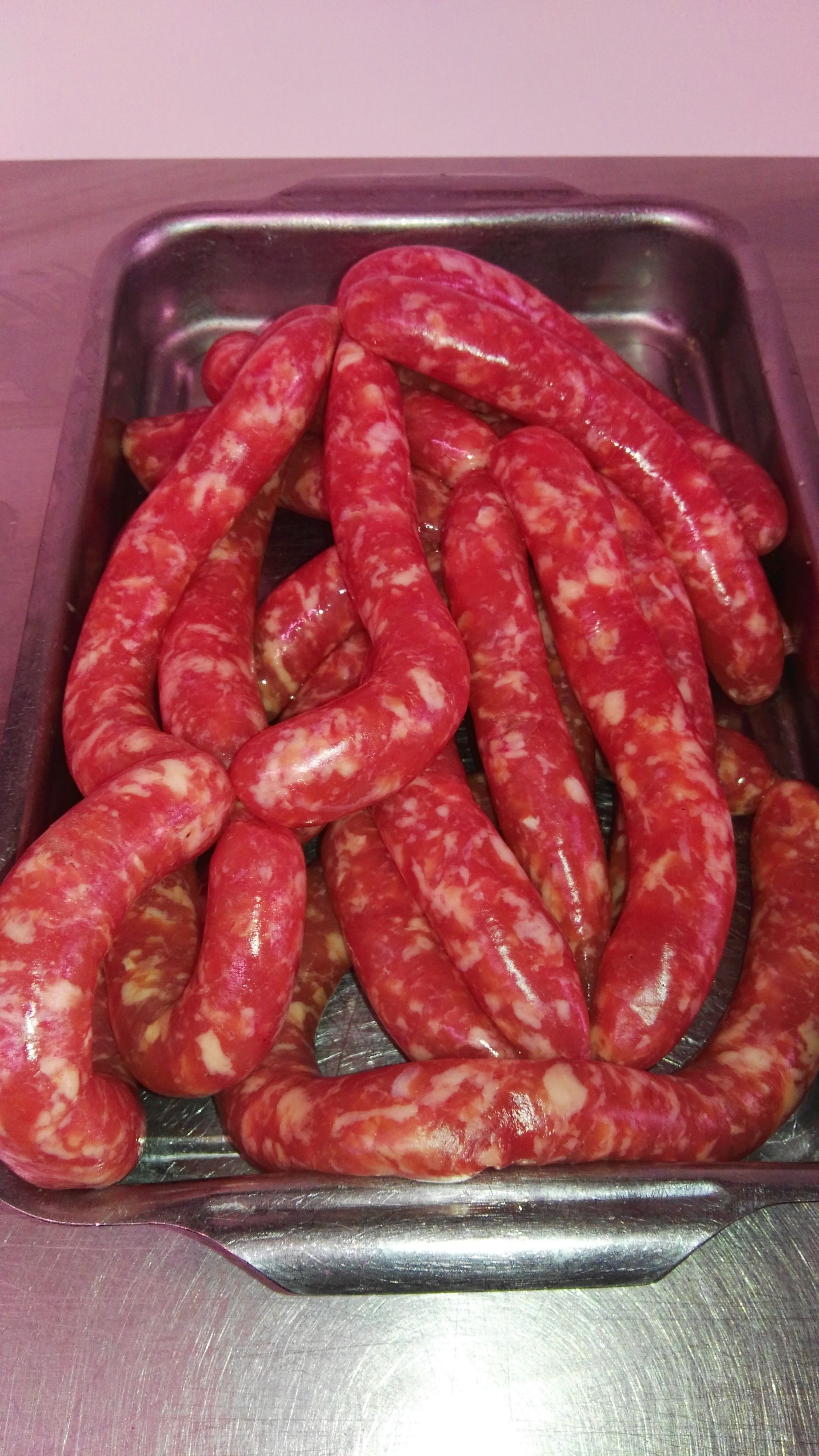 Cerdo blanco / Salchichas frescas: Productos de Carnicería y Charcuterías Lucas Cerdo blanco / Salchichas frescas: Productos de Carnicería y Charcuterías Lucas