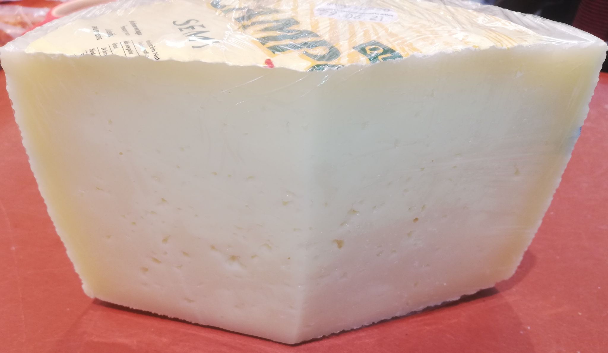 Queso Campo Real: Productos de Carnicería y Charcuterías Lucas Queso Campo Real: Productos de Carnicería y Charcuterías Lucas