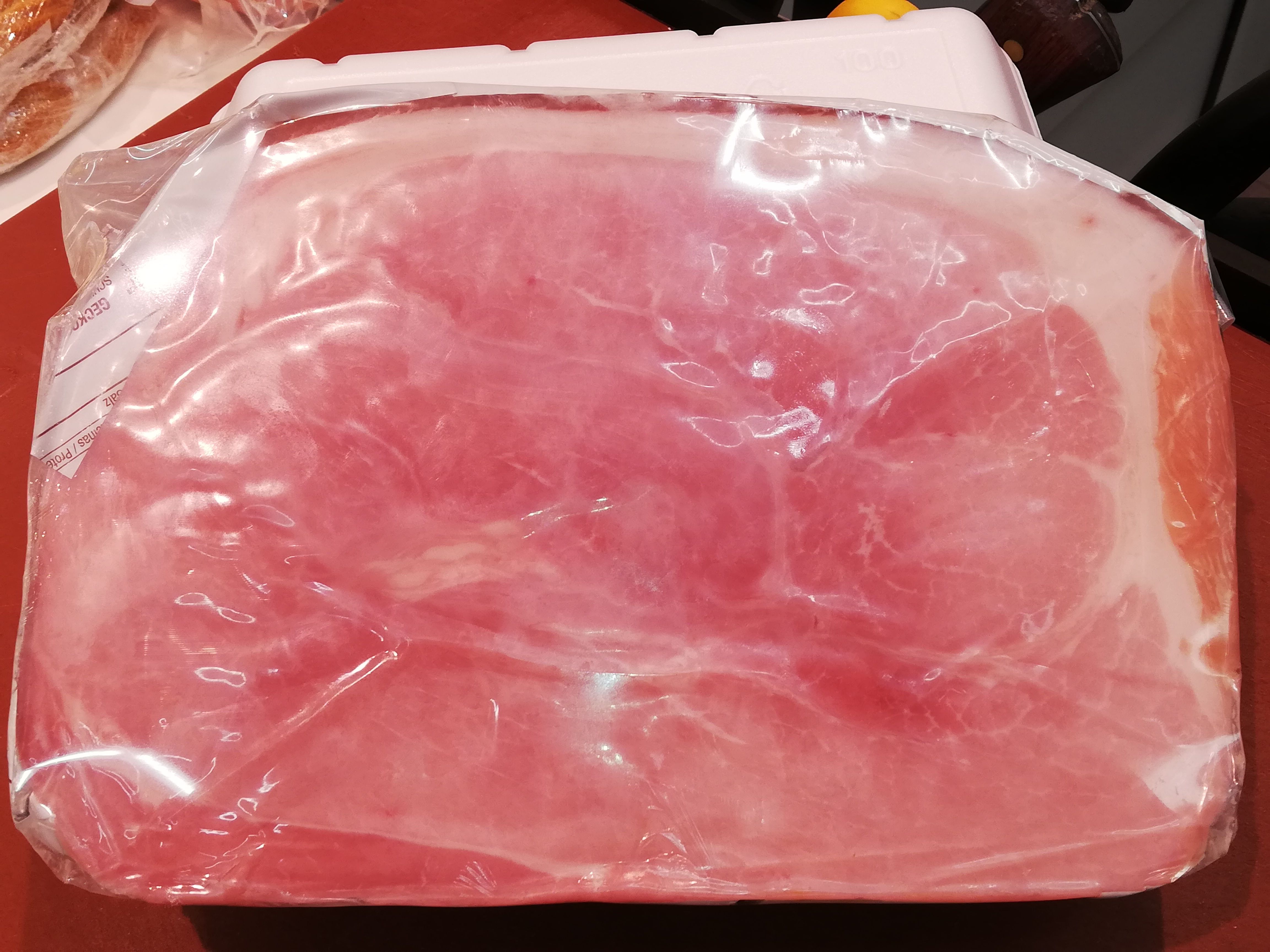 Jamón cocido Mayor 100% NATURAL: Productos de Carnicería y Charcuterías Lucas Jamón cocido Mayor 100% NATURAL: Productos de Carnicería y Charcuterías Lucas