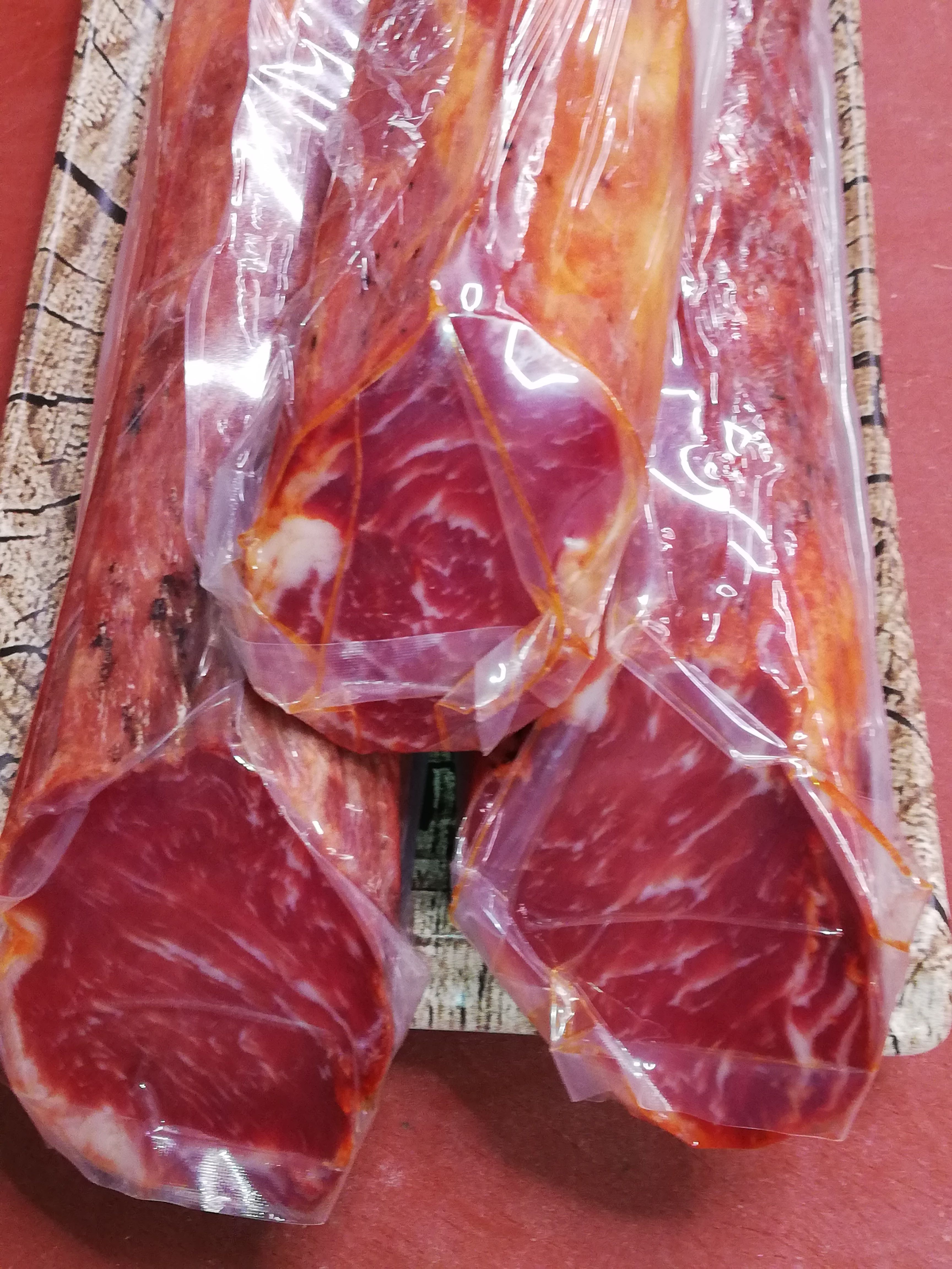 Lomo ibérico: Productos de Carnicería y Charcuterías Lucas Lomo ibérico: Productos de Carnicería y Charcuterías Lucas