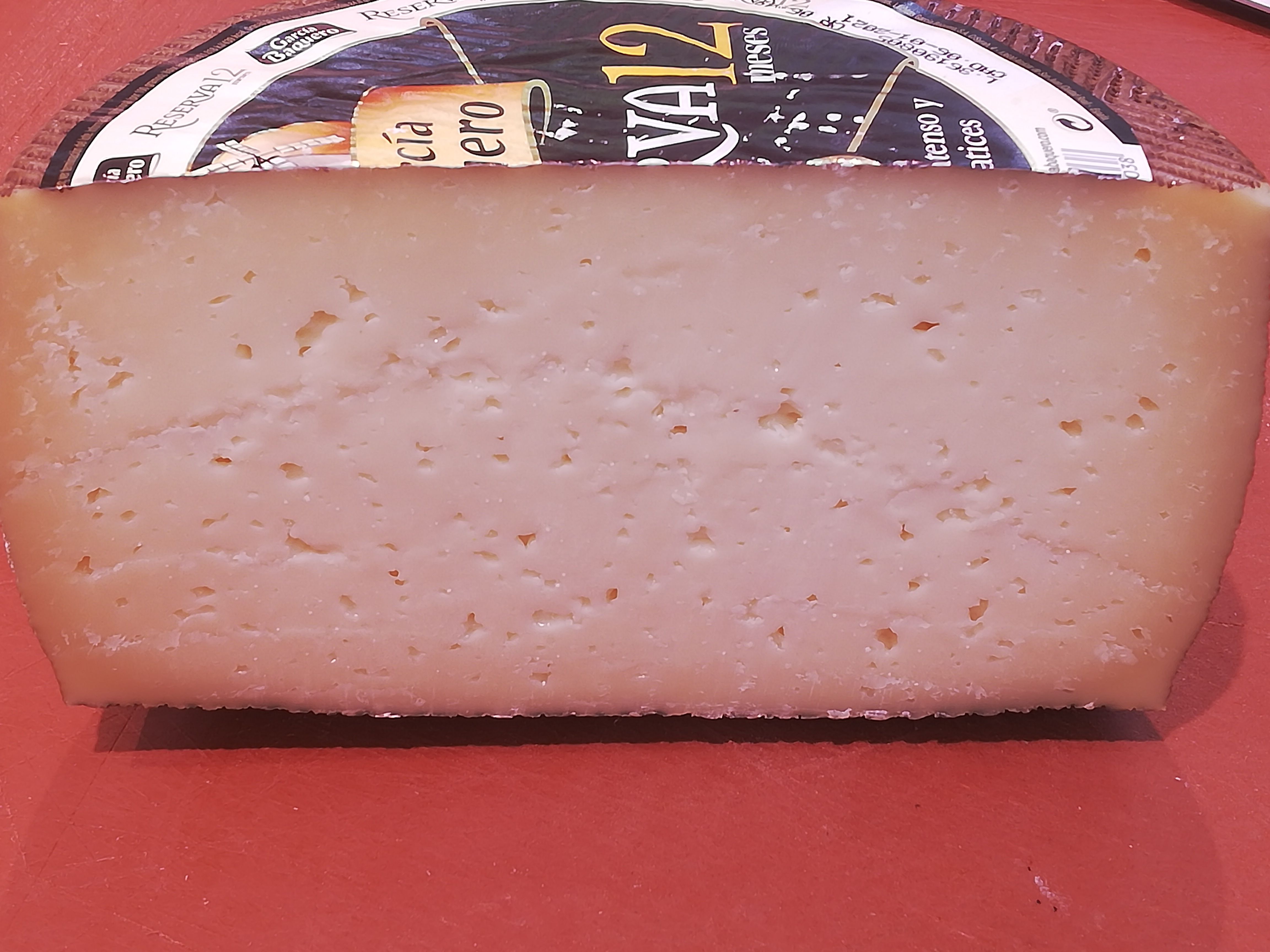 Queso García Vaquero Reserva 12 meses: Productos de Carnicería y Charcuterías Lucas Queso García Vaquero Reserva 12 meses: Productos de Carnicería y Charcuterías Lucas