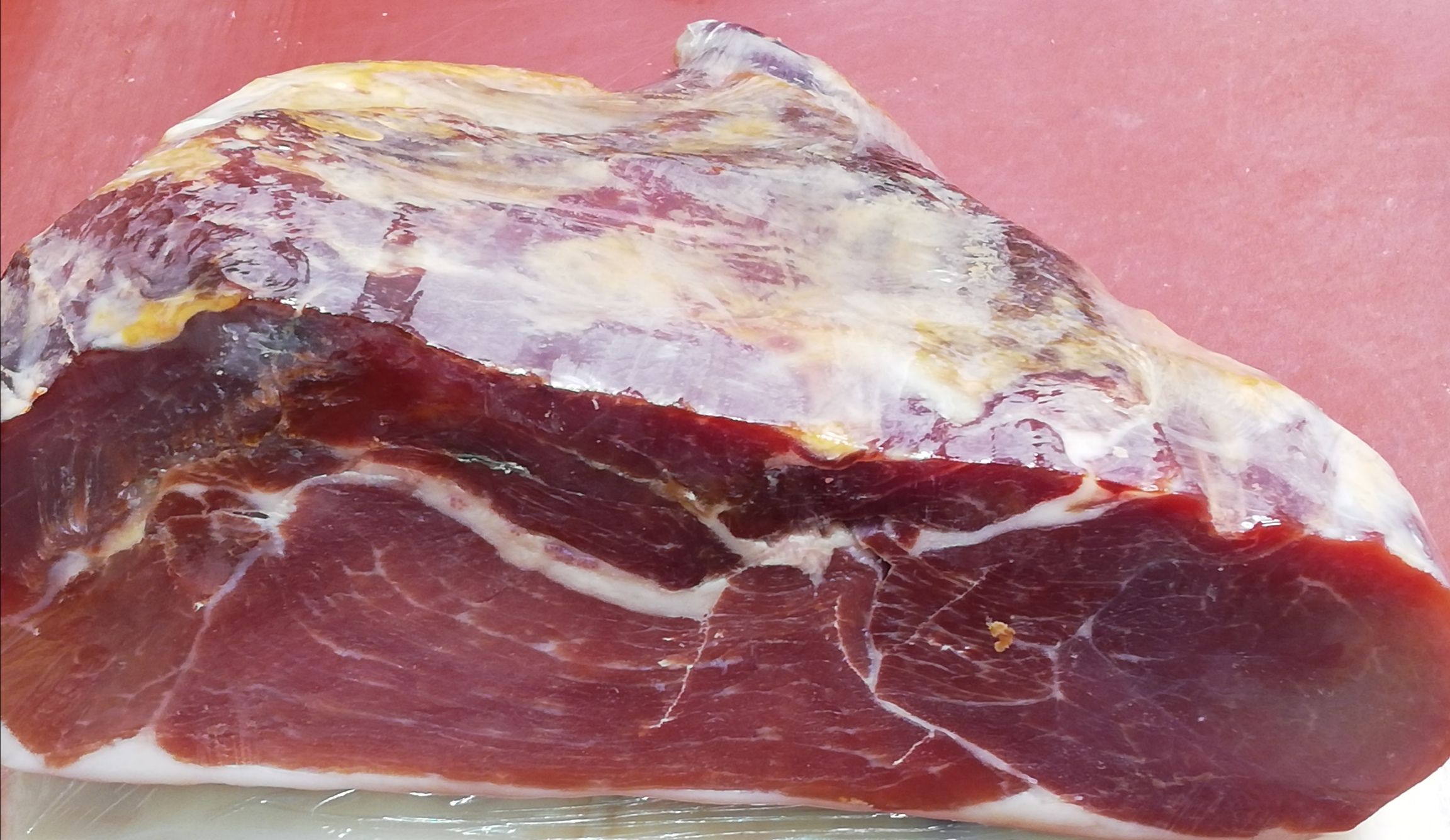 Centro de jamón: Productos de Carnicería y Charcuterías Lucas Centro de jamón: Productos de Carnicería y Charcuterías Lucas