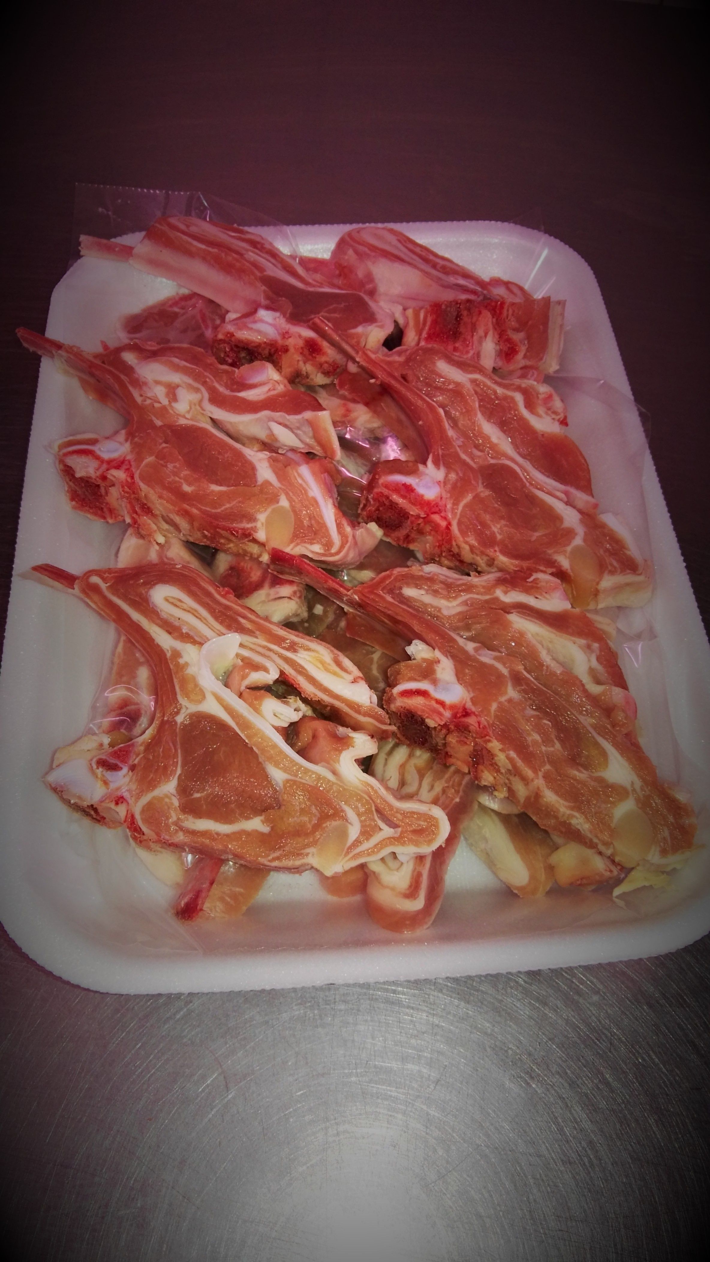 Cordero lechal grande / Chuletas de lechal grande: Productos de Carnicería y Charcuterías Lucas Cordero lechal grande / Chuletas de lechal grande: Productos de Carnicería y Charcuterías Lucas