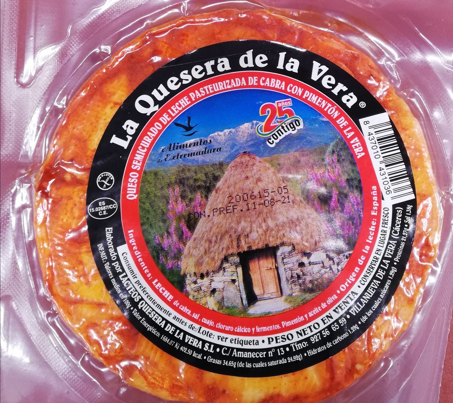 Queso de cabra con pimentón de la Vera: Productos de Carnicería y Charcuterías Lucas Queso de cabra con pimentón de la Vera: Productos de Carnicería y Charcuterías Lucas