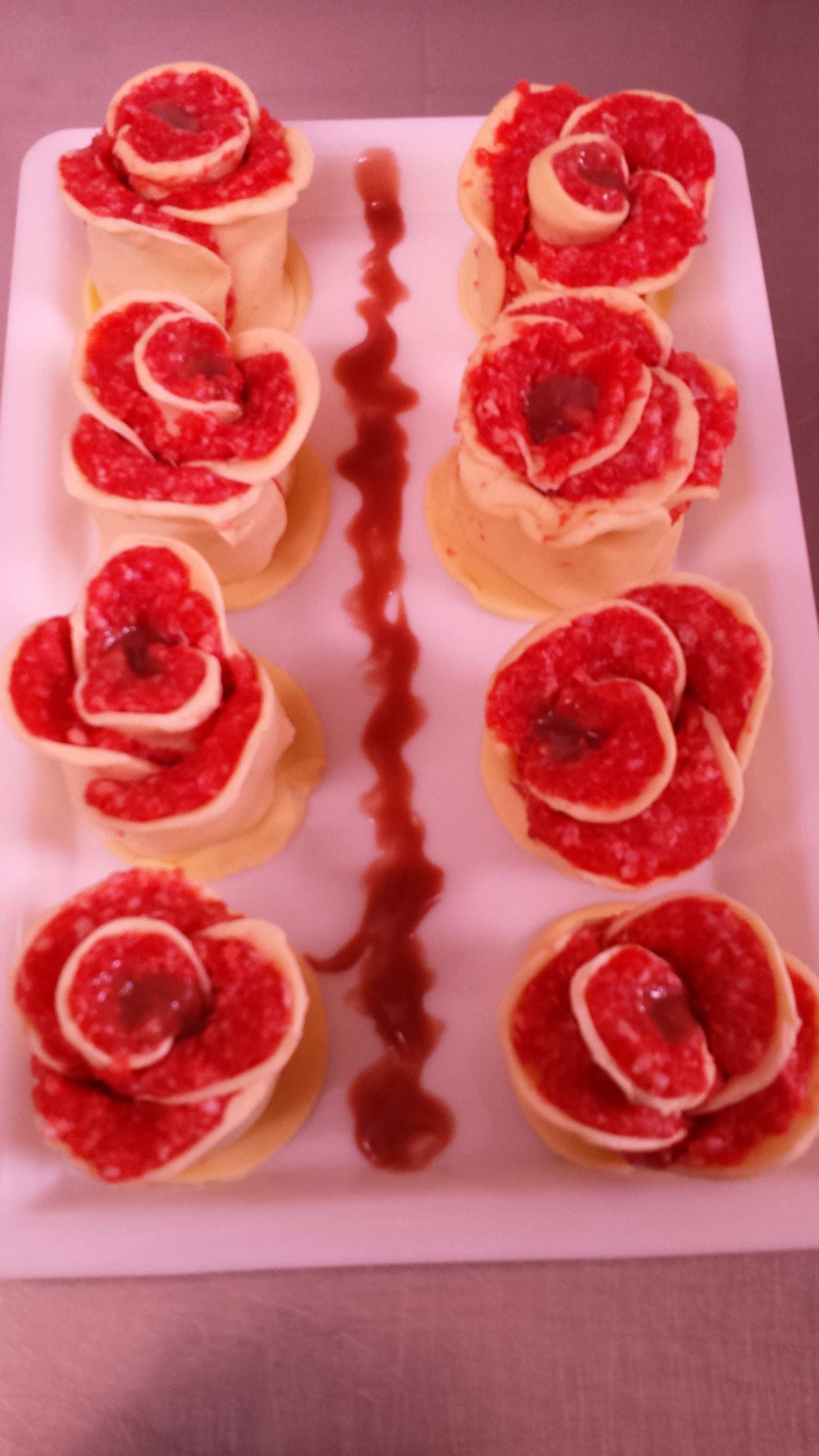 Rosas de hojaldre: Productos de Carnicería y Charcuterías Lucas Rosas de hojaldre: Productos de Carnicería y Charcuterías Lucas