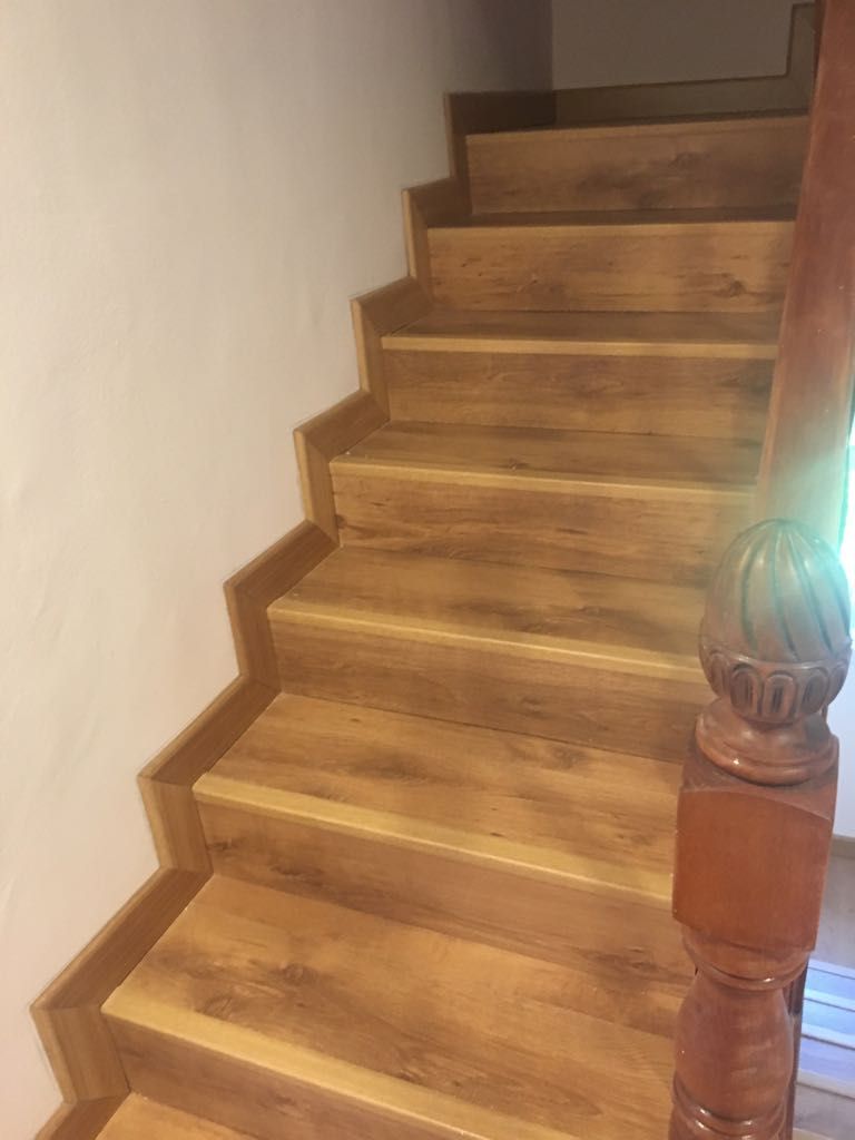 Reforma: acabado perfecto de escalera con tarima Reforma: acabado perfecto de escalera con tarima