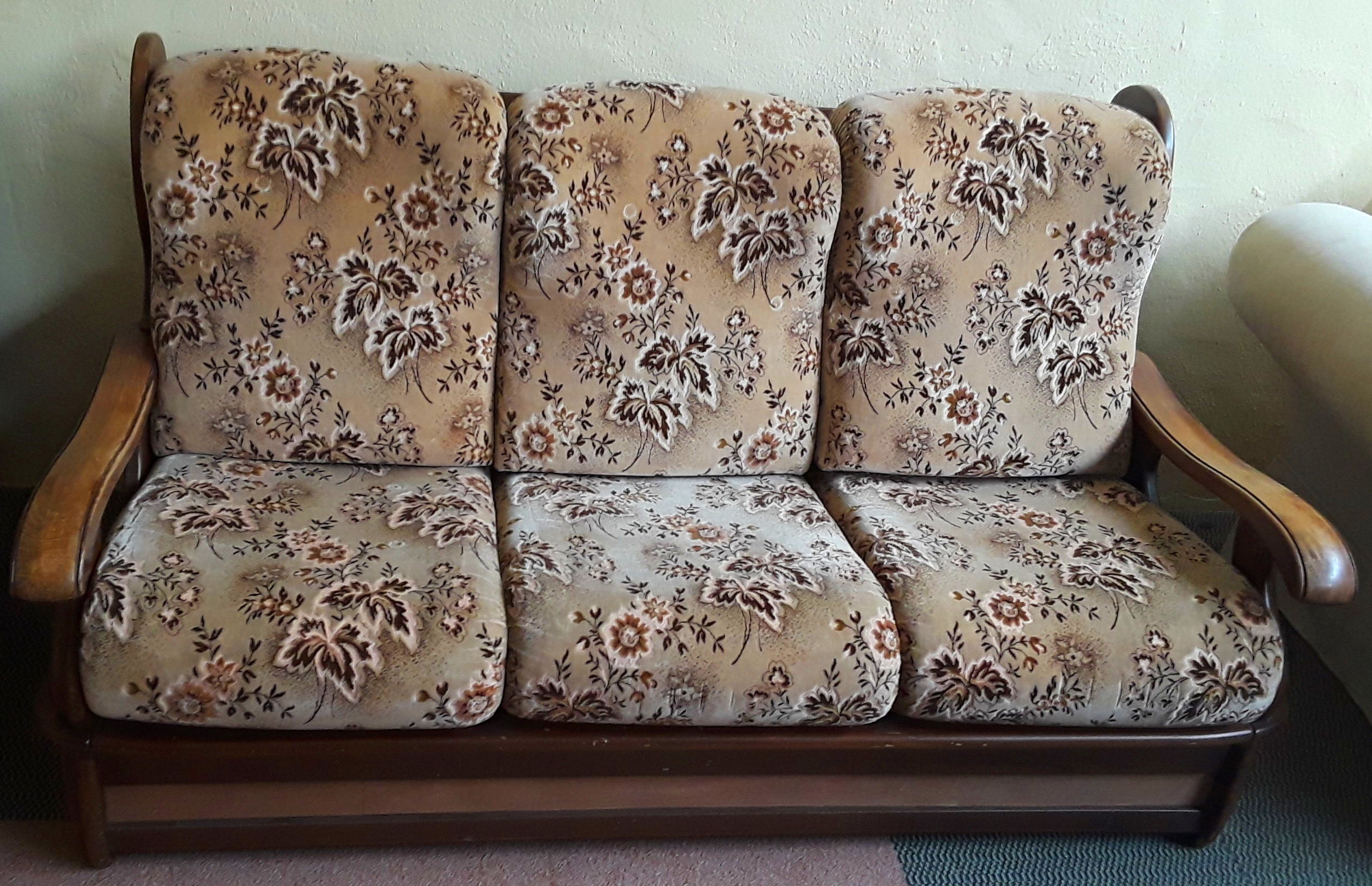 SOFA ESTAMPADO DE ROBLE SOF027: HIPER RASTRO REMAR NAVARRA de Remar Navarra Mutilva SOFA ESTAMPADO DE ROBLE SOF027: HIPER RASTRO REMAR NAVARRA de Remar Navarra Mutilva