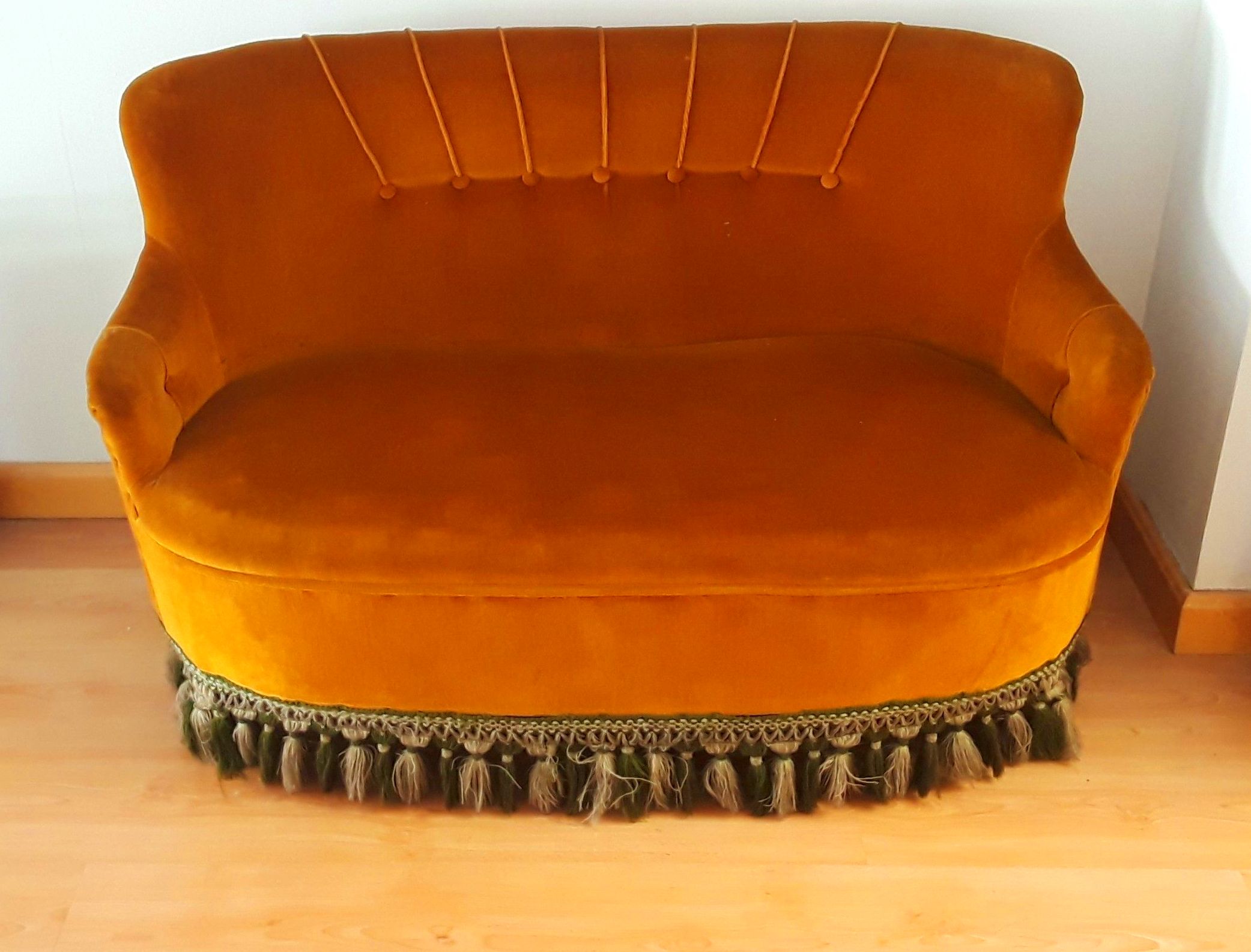 BELLO MUEBLE DORADO PARA DECORAR TU HOGAR SOF011: HIPER RASTRO REMAR NAVARRA de Remar Navarra Mutilva BELLO MUEBLE DORADO PARA DECORAR TU HOGAR SOF011: HIPER RASTRO REMAR NAVARRA de Remar Navarra Mutilva