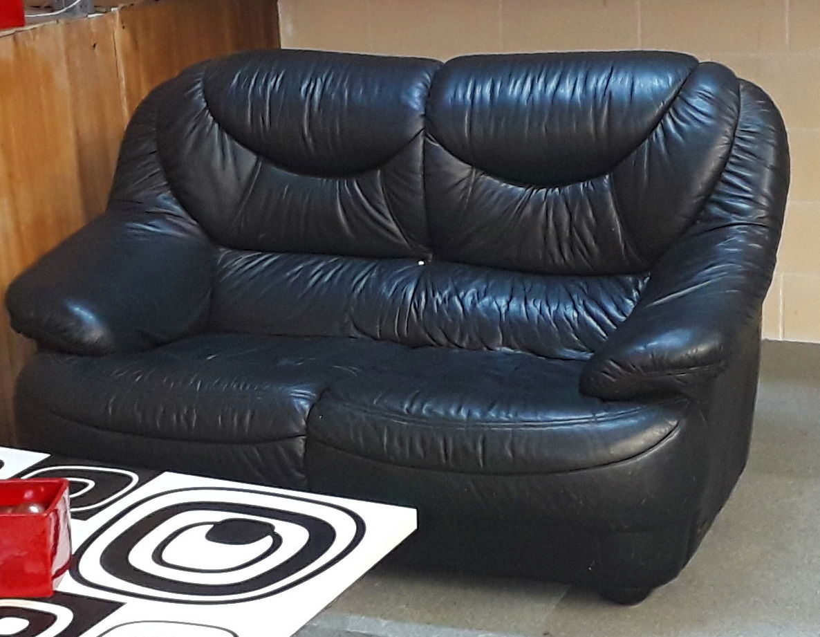 MUEBLE DE PIEL NEGRO SOF031: HIPER RASTRO REMAR NAVARRA de Remar Navarra Mutilva MUEBLE DE PIEL NEGRO SOF031: HIPER RASTRO REMAR NAVARRA de Remar Navarra Mutilva