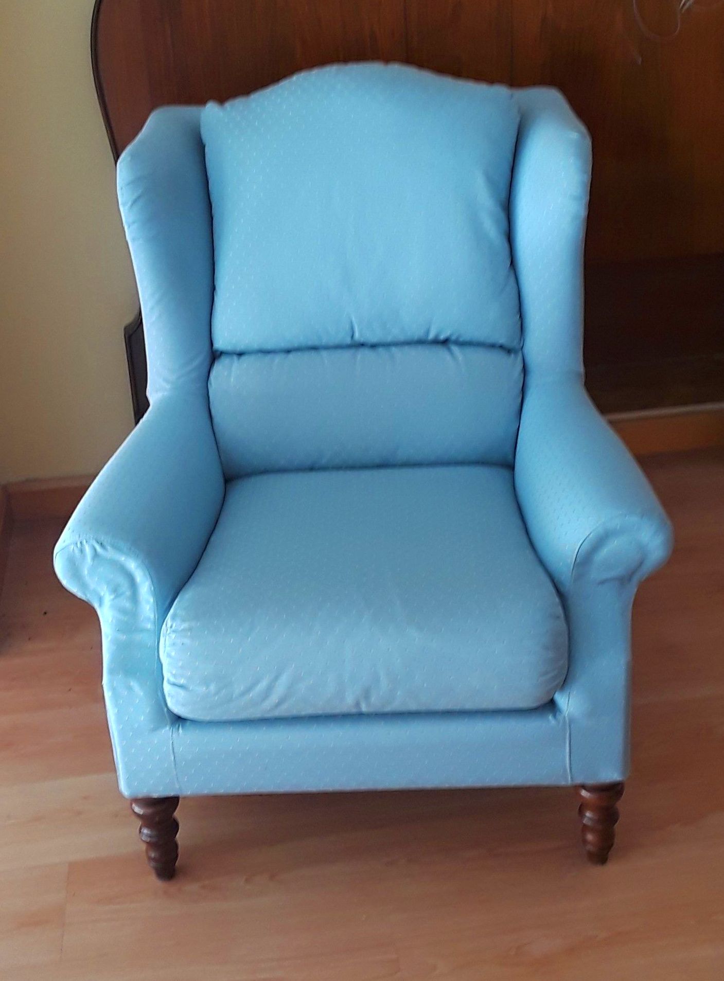 SILLON HERMOSO DISEÑO ANTIGUO DE LA REALEZA SOF002: HIPER RASTRO REMAR NAVARRA de Remar Navarra Mutilva SILLON HERMOSO DISEÑO ANTIGUO DE LA REALEZA SOF002: HIPER RASTRO REMAR NAVARRA de Remar Navarra Mutilva