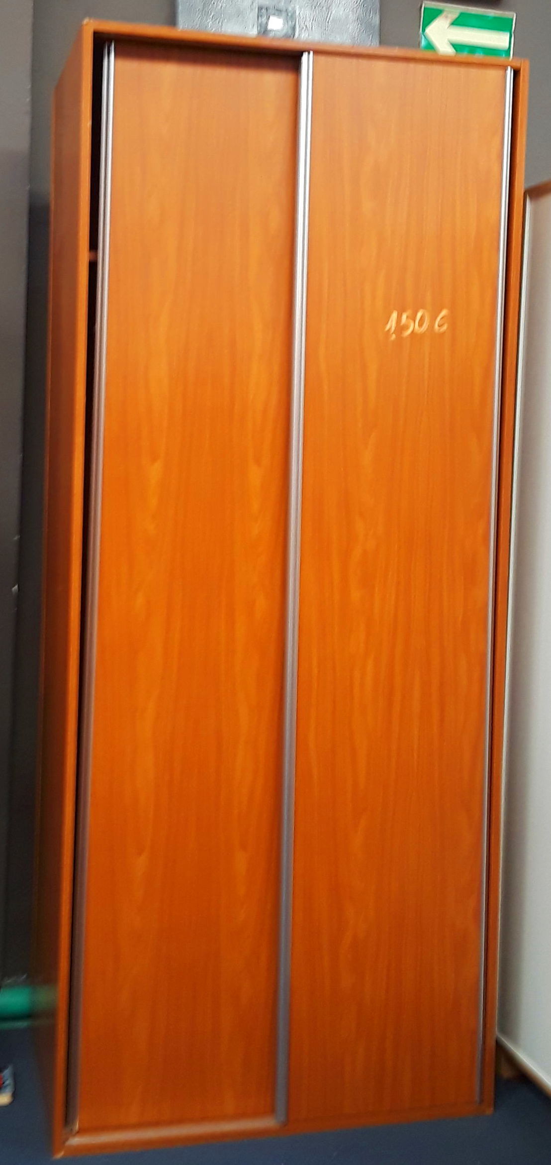 ARMARIO ALTO CON PUERTAS CORREDIZAS: HIPER RASTRO REMAR NAVARRA de Remar Navarra Mutilva ARMARIO ALTO CON PUERTAS CORREDIZAS: HIPER RASTRO REMAR NAVARRA de Remar Navarra Mutilva