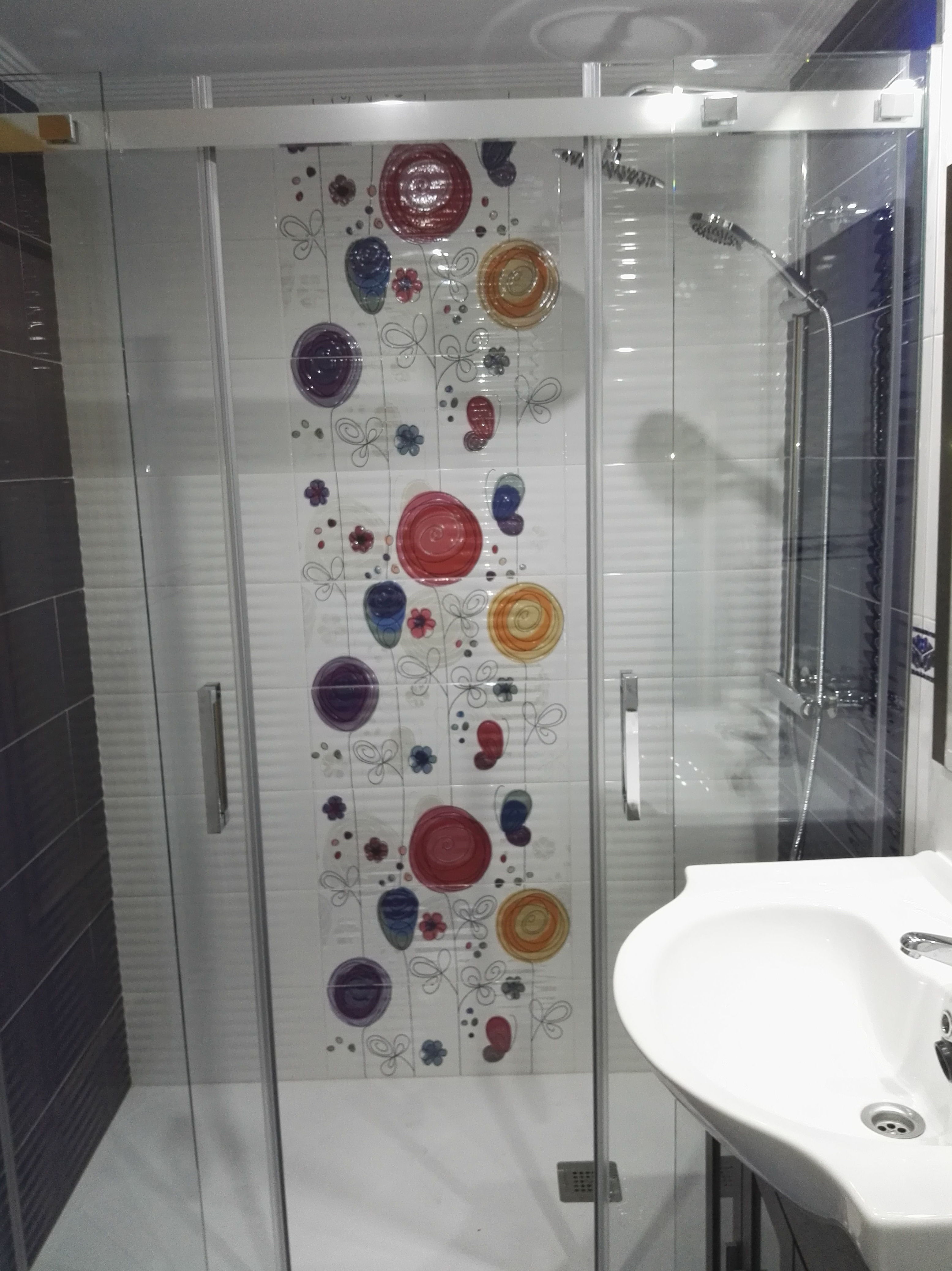 Mamparas de baño: Cocinas y baños de F. Alba, cocinas y baños Mamparas de baño: Cocinas y baños de F. Alba, cocinas y baños