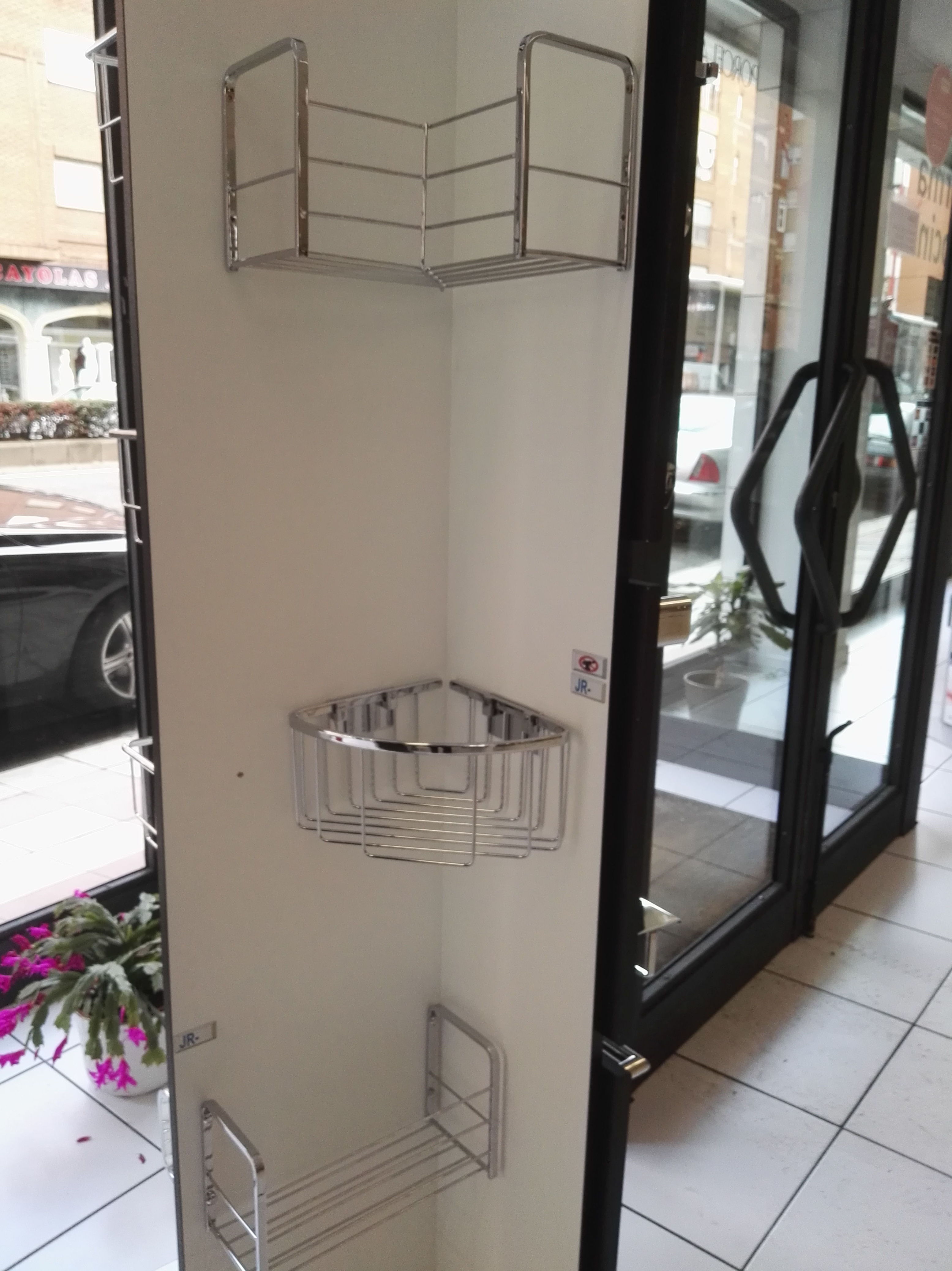 Accesorios de baño: Cocinas y baños de F. Alba, cocinas y baños Accesorios de baño: Cocinas y baños de F. Alba, cocinas y baños