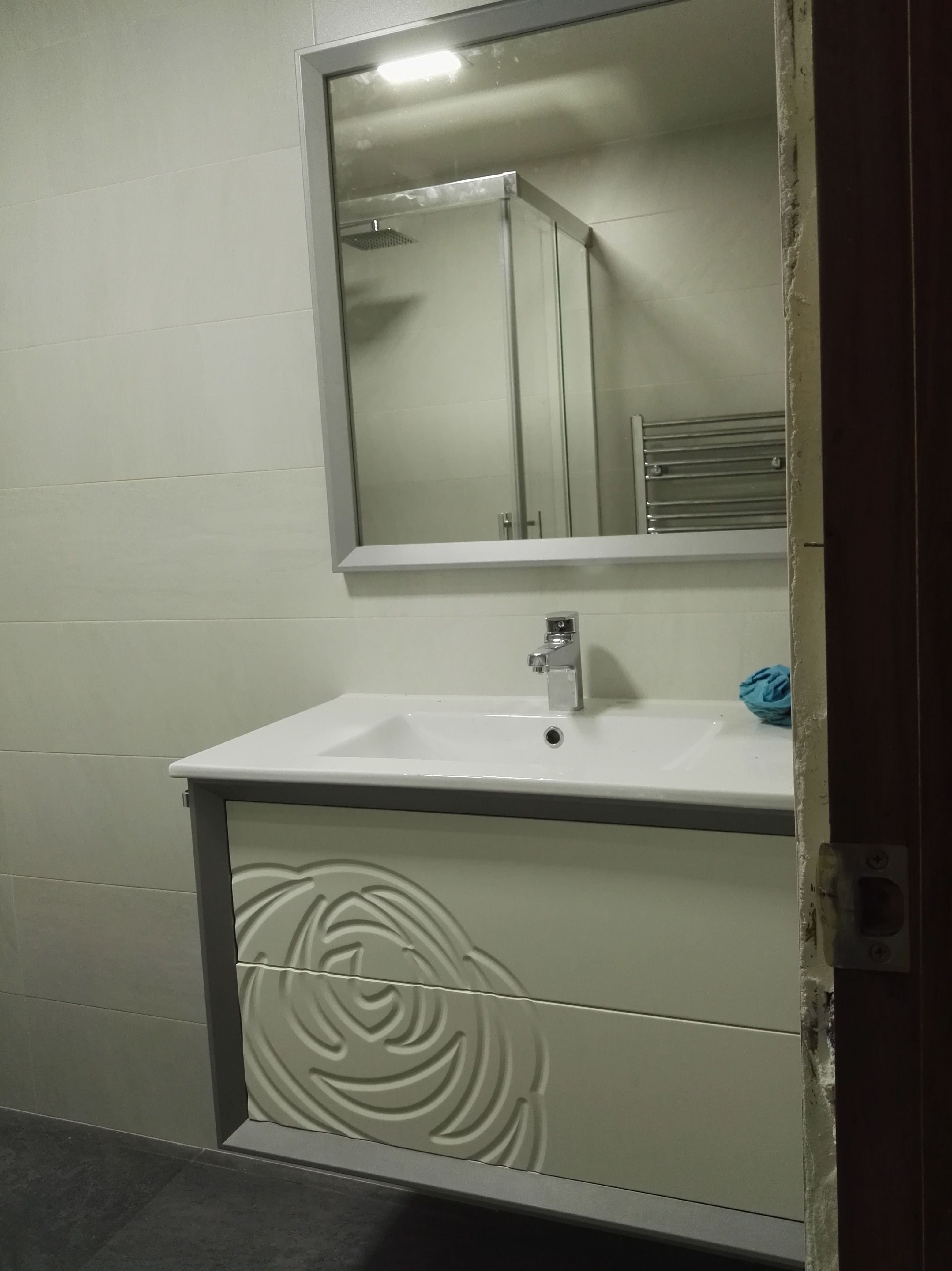 Muebles de baño: Mamparas, Cocinas y Baños de F. Alba, cocinas y baños Muebles de baño: Mamparas, Cocinas y Baños de F. Alba, cocinas y baños