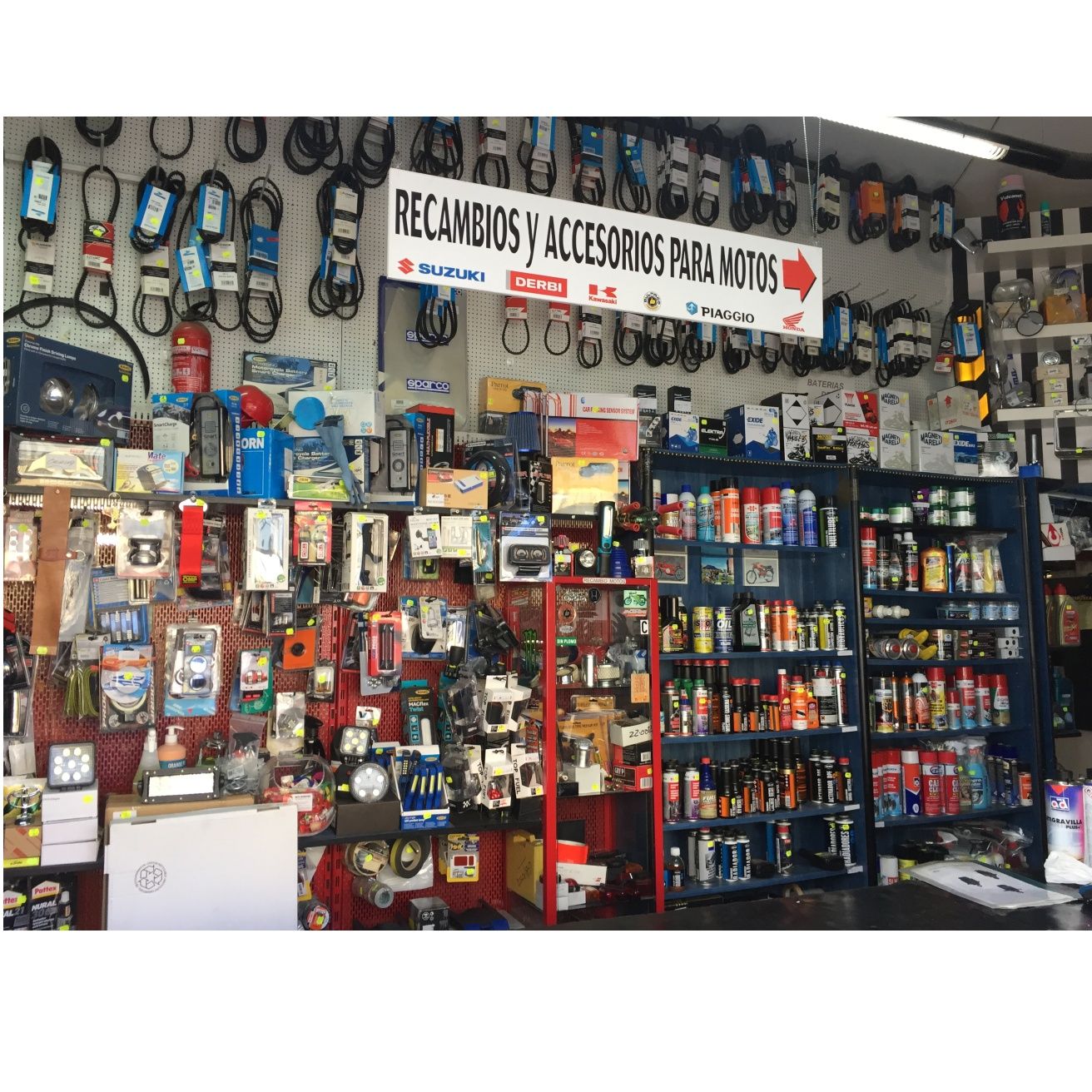 Recambios para motos: Servicios de Auto Repuestos Tenesoya Recambios para motos: Servicios de Auto Repuestos Tenesoya