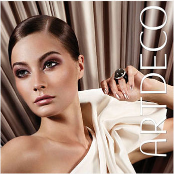 Maquillaje: ¿Qué hacemos? de Ascensión Alcaide Maquillaje: ¿Qué hacemos? de Ascensión Alcaide