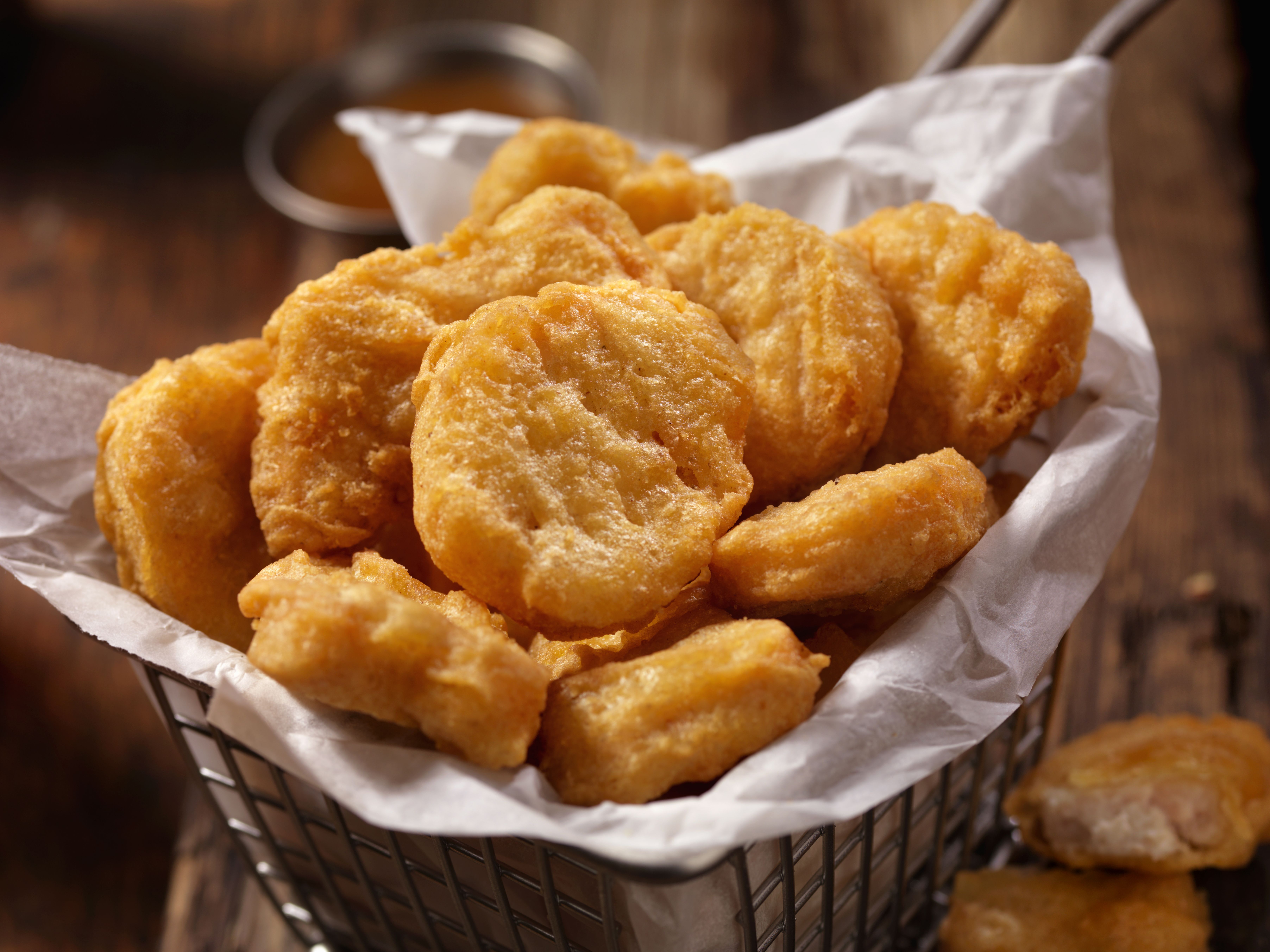 Nuggets de Pollo con Patatas: Nuestra Carta de Restaurante Coto do Rano Nuggets de Pollo con Patatas: Nuestra Carta de Restaurante Coto do Rano