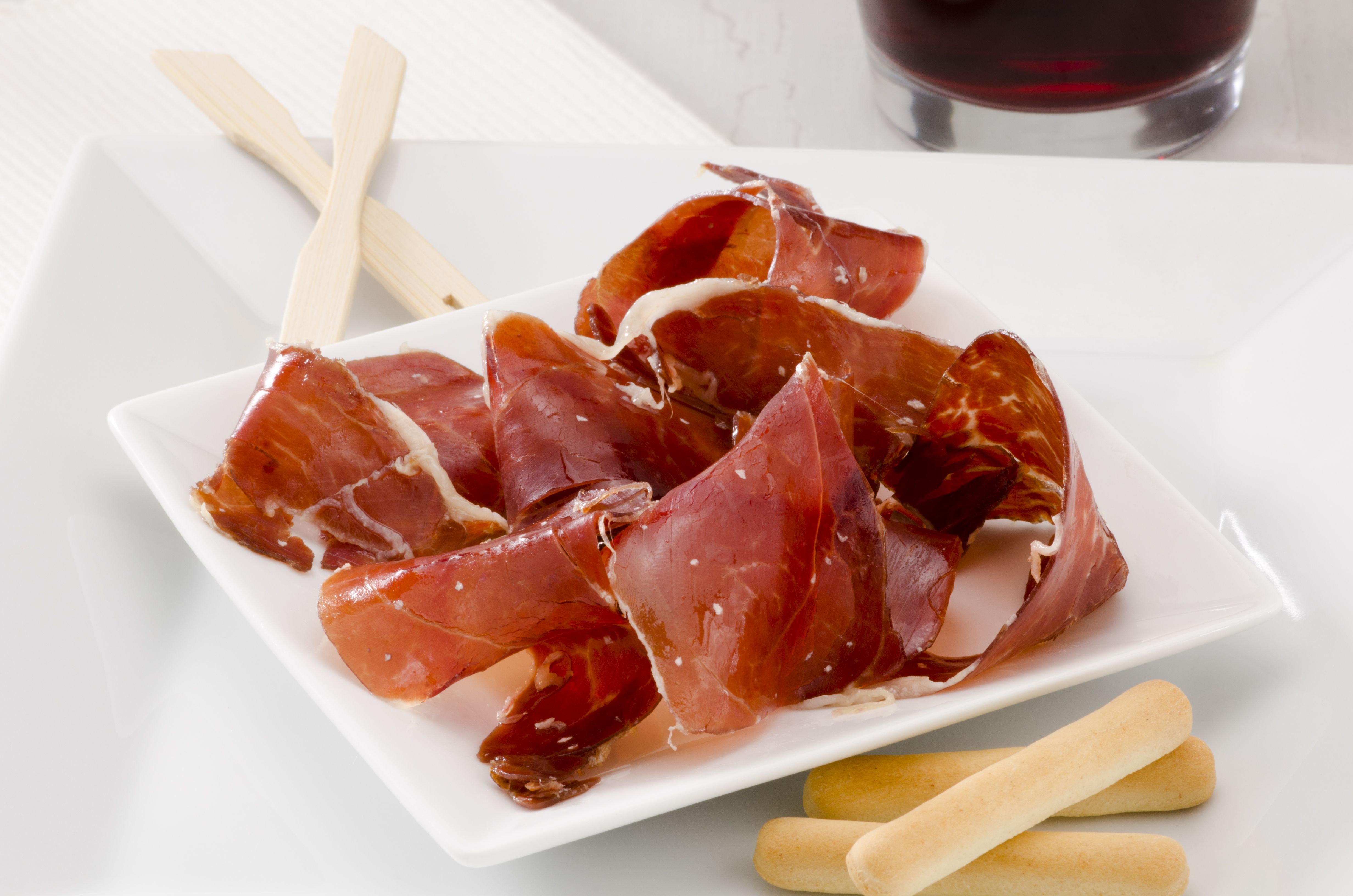 Plato Pequeño de Jamón Ibérico: Nuestra Carta de Restaurante Coto do Rano Plato Pequeño de Jamón Ibérico: Nuestra Carta de Restaurante Coto do Rano