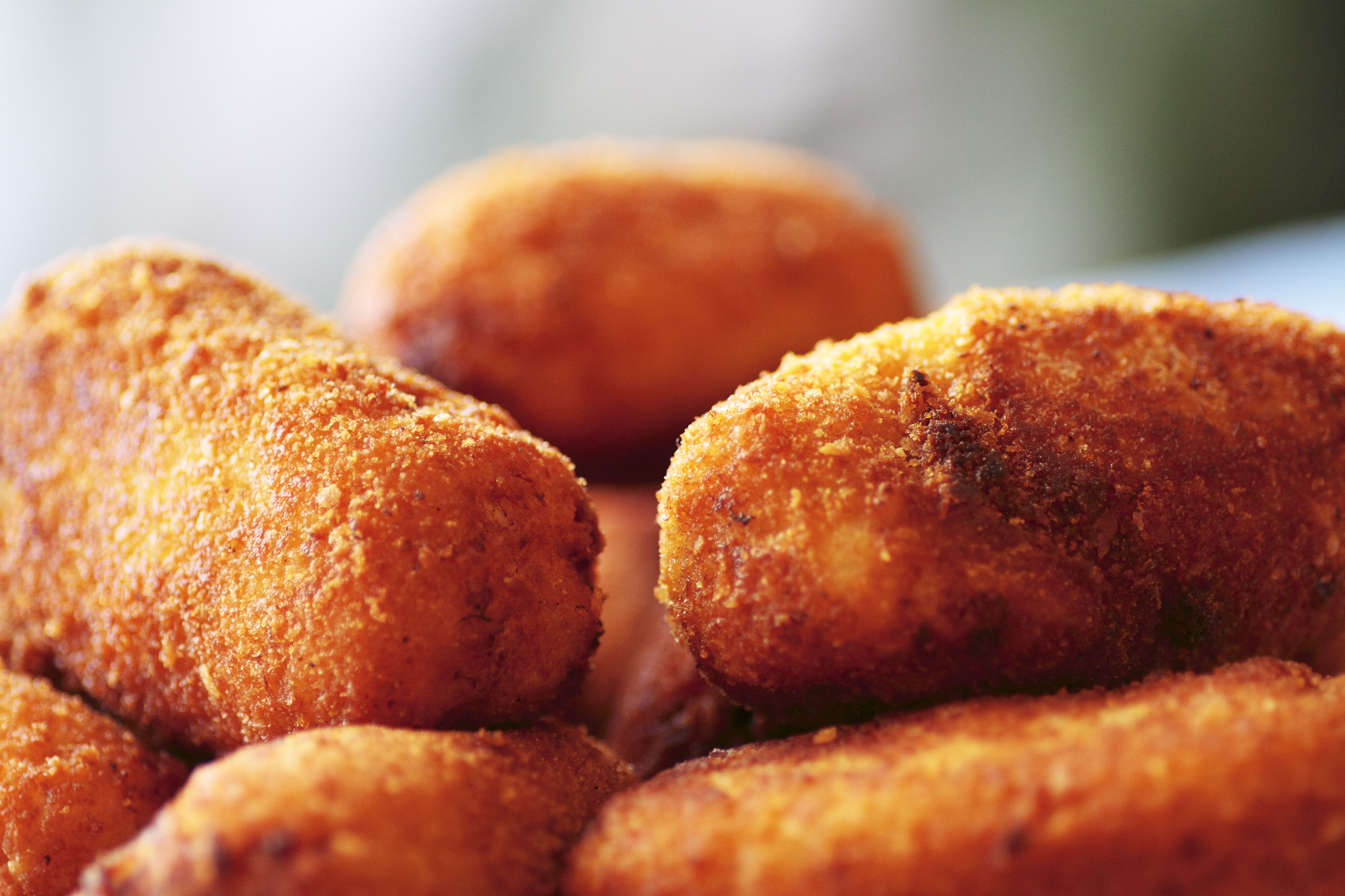 Croquetas Caseras de Pescado o Carne: Nuestra Carta de Restaurante Coto do Rano Croquetas Caseras de Pescado o Carne: Nuestra Carta de Restaurante Coto do Rano