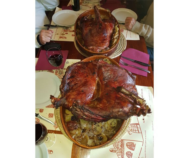 Comida a la brasa: Nuestros platos de Asador Brasería Los Cazadores - Campo de tiro al plato de Sitges Comida a la brasa: Nuestros platos de Asador Brasería Los Cazadores - Campo de tiro al plato de Sitges