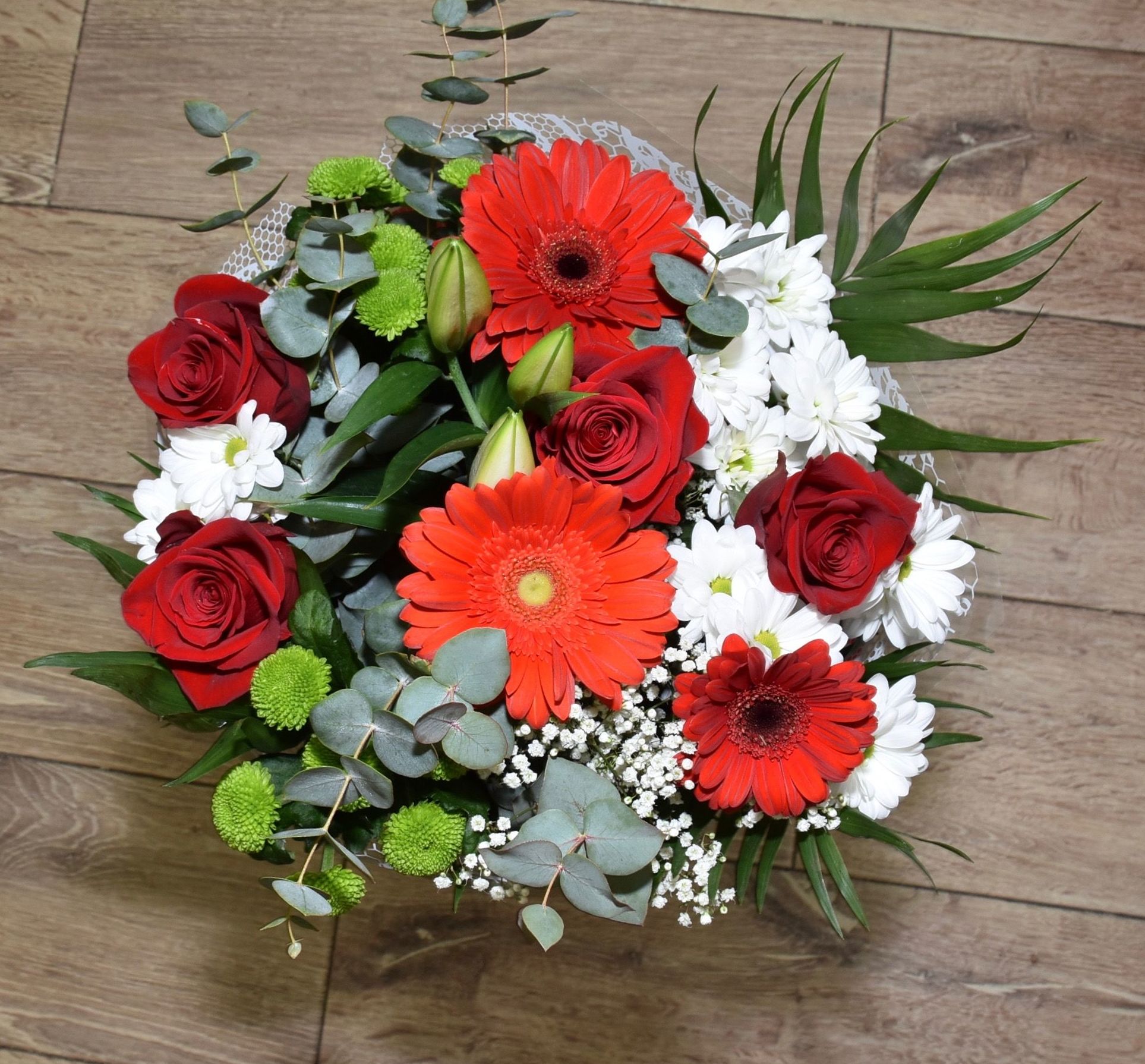 Buquet B8: Servicios de Floristería Contreras Buquet B8: Servicios de Floristería Contreras