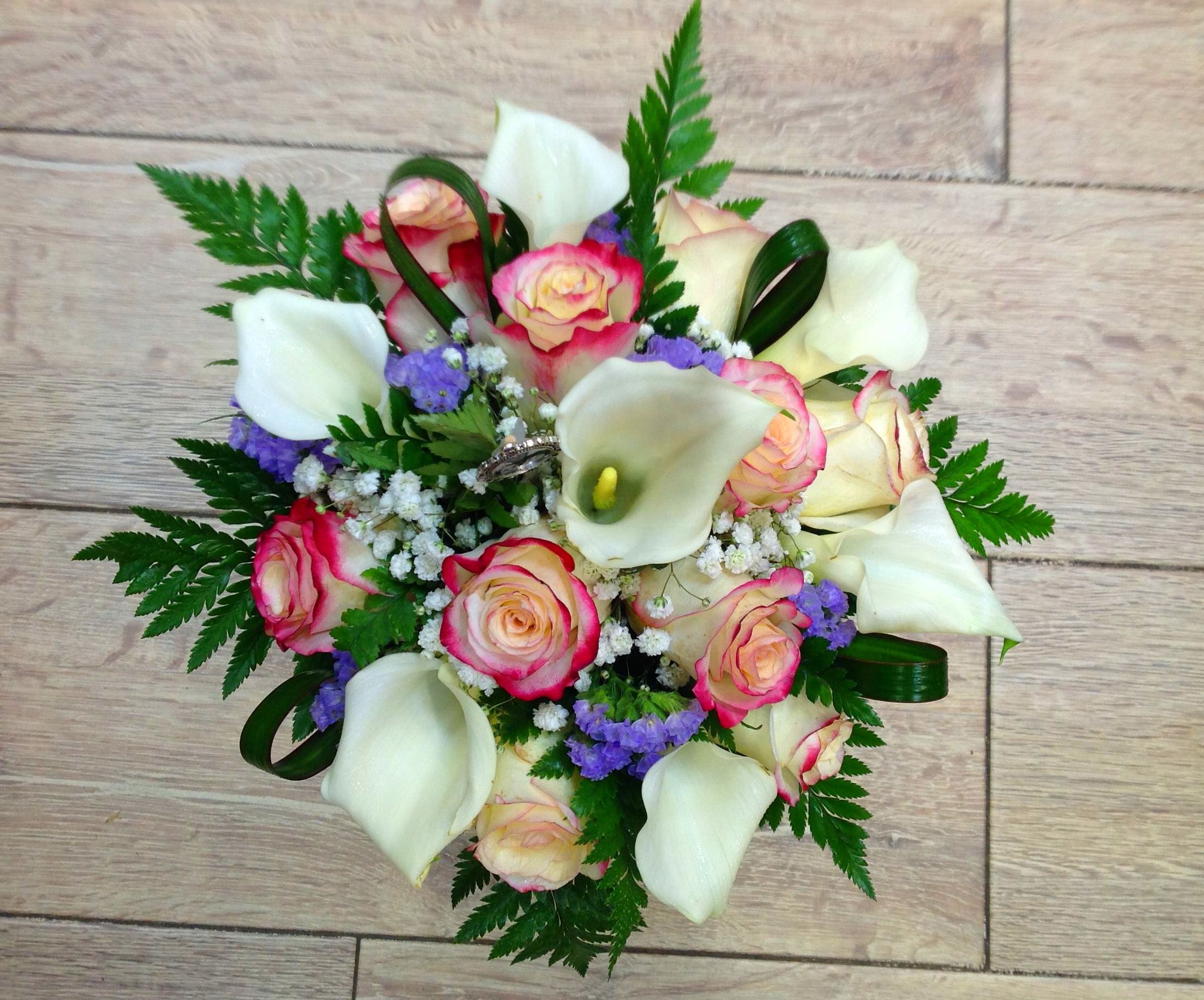 Buquet de rosa: Servicios de Floristería Contreras Buquet de rosa: Servicios de Floristería Contreras