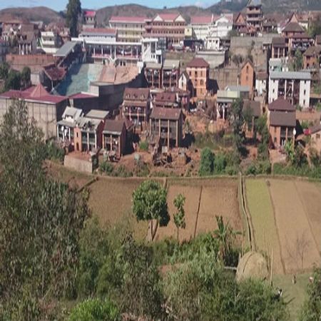 Pueblos de la sierra central: Servicios de Viajes a Madagascar Pueblos de la sierra central: Servicios de Viajes a Madagascar