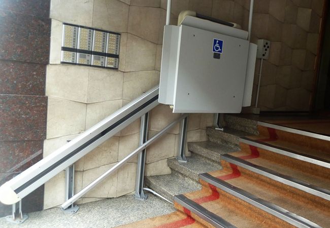 Plataformas elevadoras: Servicios de Zergonsa Plataformas elevadoras: Servicios de Zergonsa