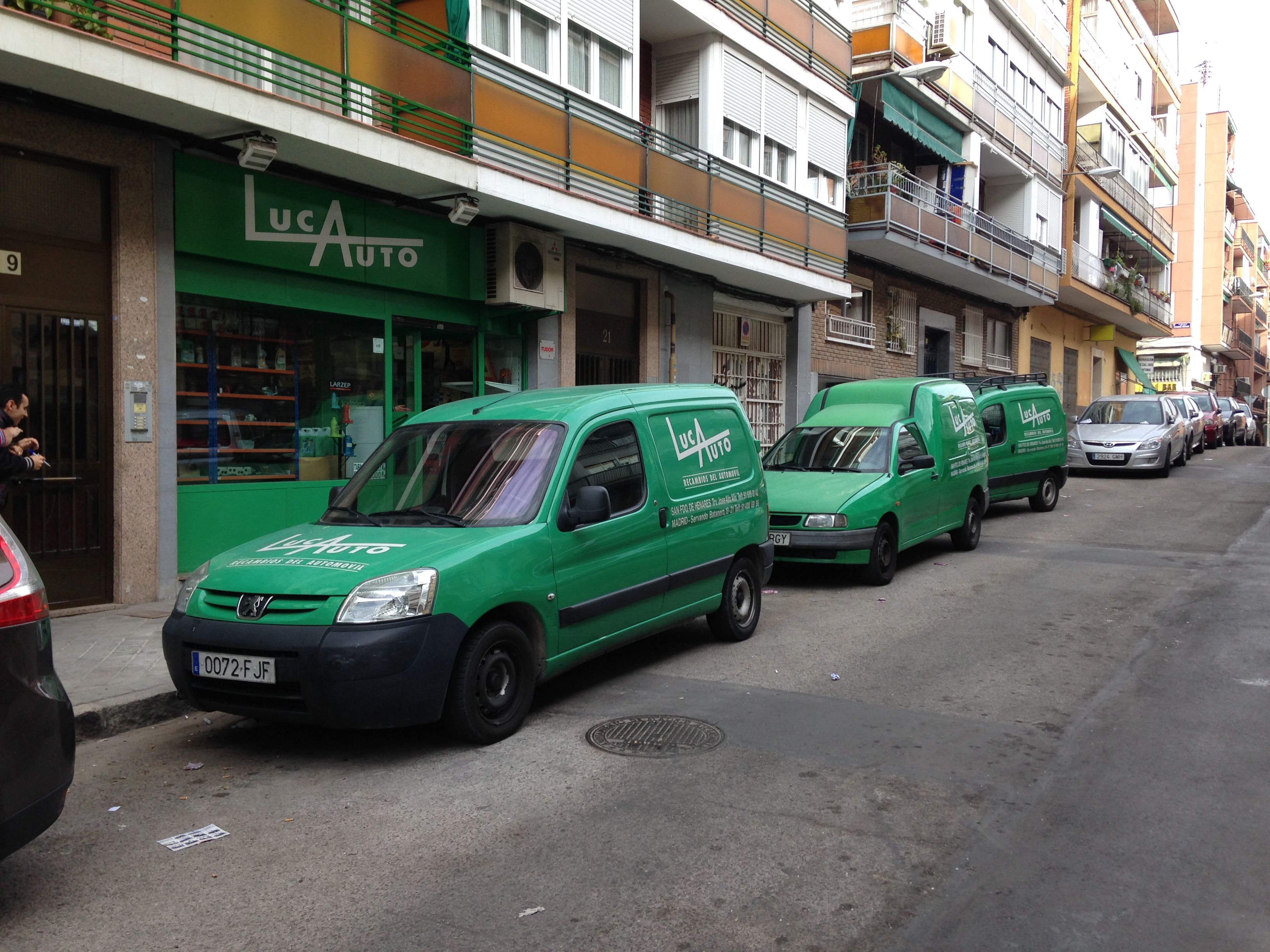 Tienda de recambios del automóvil en Cuidad Lineal