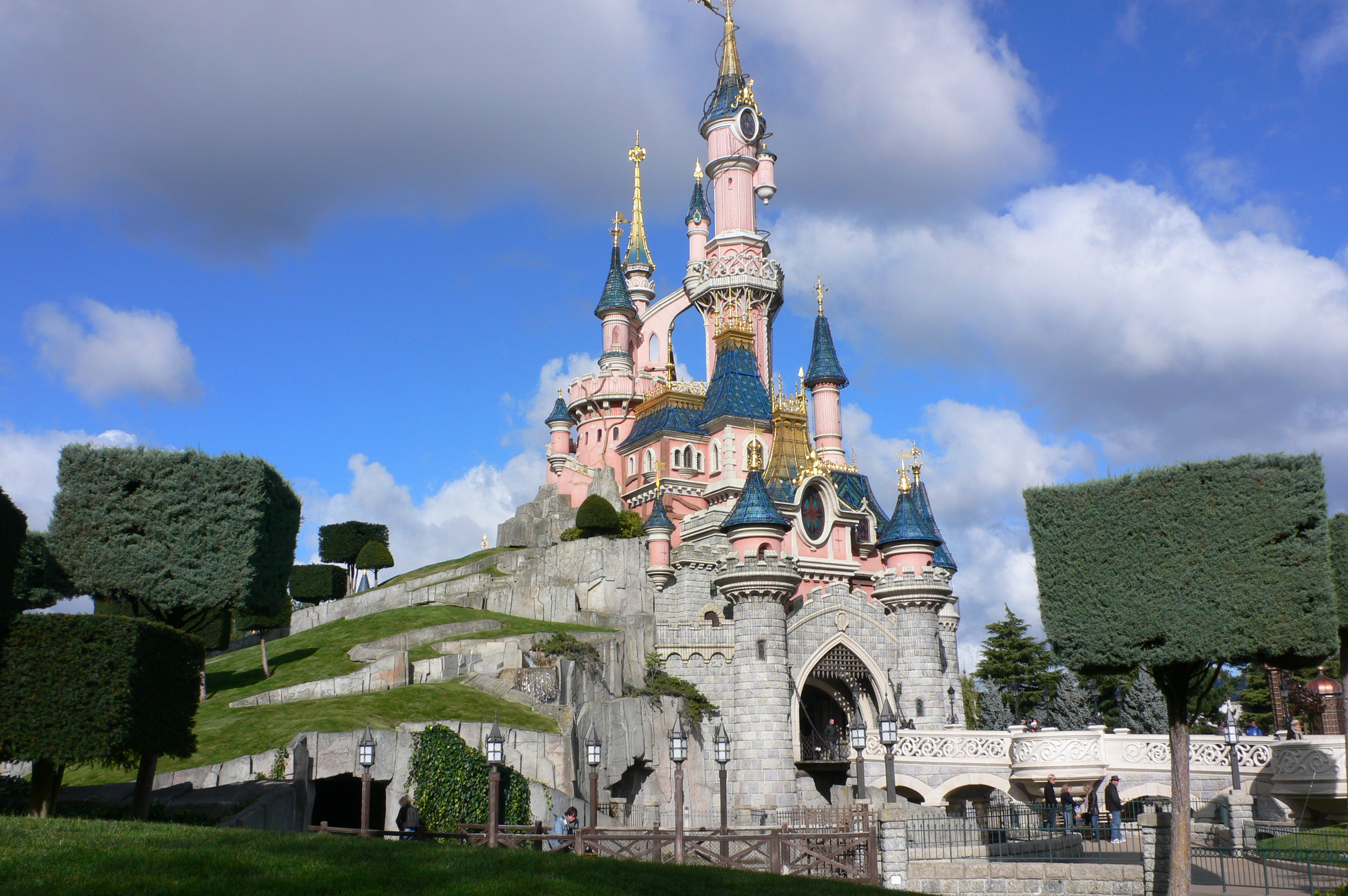 Disneyland París: Destinos de Lucy Class Travel Tour Disneyland París: Destinos de Lucy Class Travel Tour