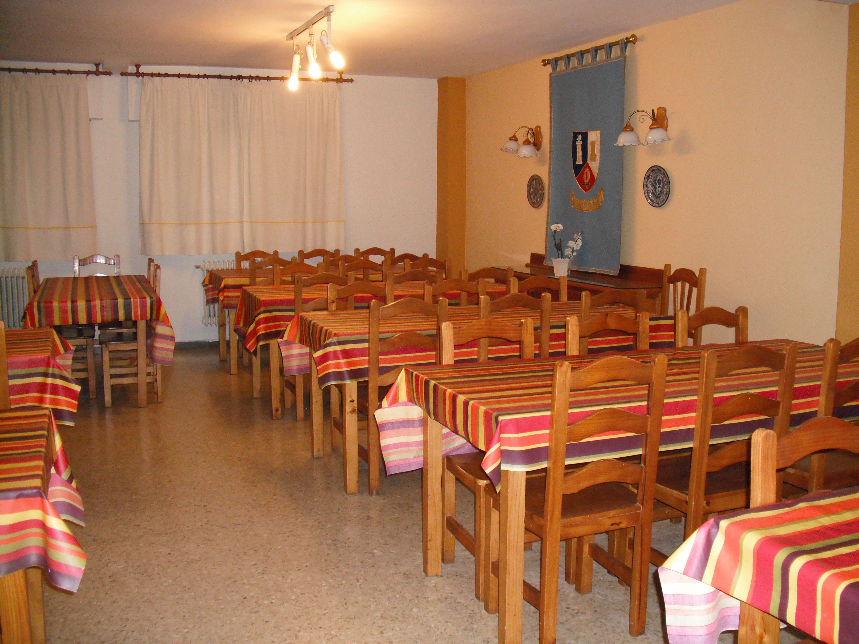 Comedor: Instalaciones y servicios de Residencia Universitaria El Pilar Comedor: Instalaciones y servicios de Residencia Universitaria El Pilar