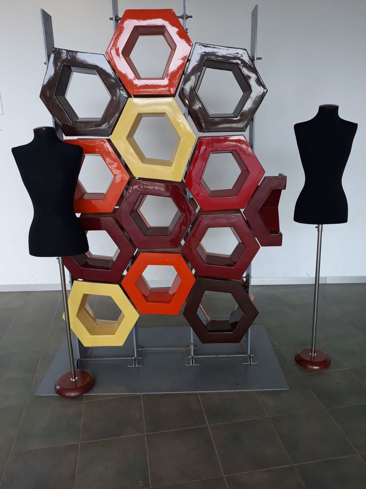 Alquiler de bustos maniquíes: Productos y servicios de Maniquíes Vives Alquiler de bustos maniquíes: Productos y servicios de Maniquíes Vives