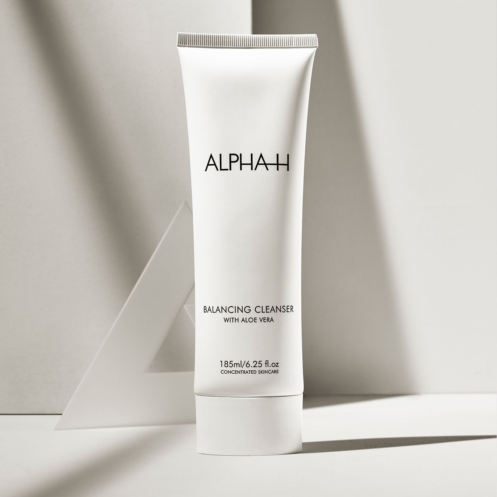Balancing Cleanser con Aloe Vera: Servicios de Farmacia Évora Centro Balancing Cleanser con Aloe Vera: Servicios de Farmacia Évora Centro