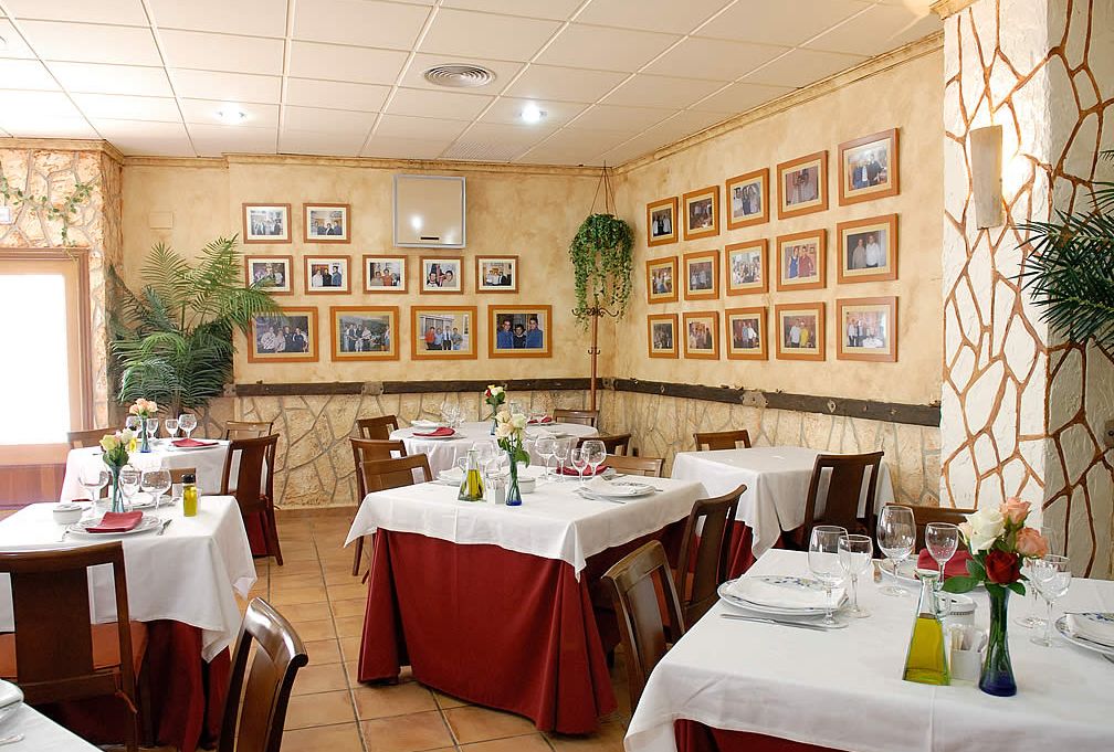 Restaurante: Hotel - Restaurante de La Orza de Ángel - Hotel Restaurante Restaurante: Hotel - Restaurante de La Orza de Ángel - Hotel Restaurante