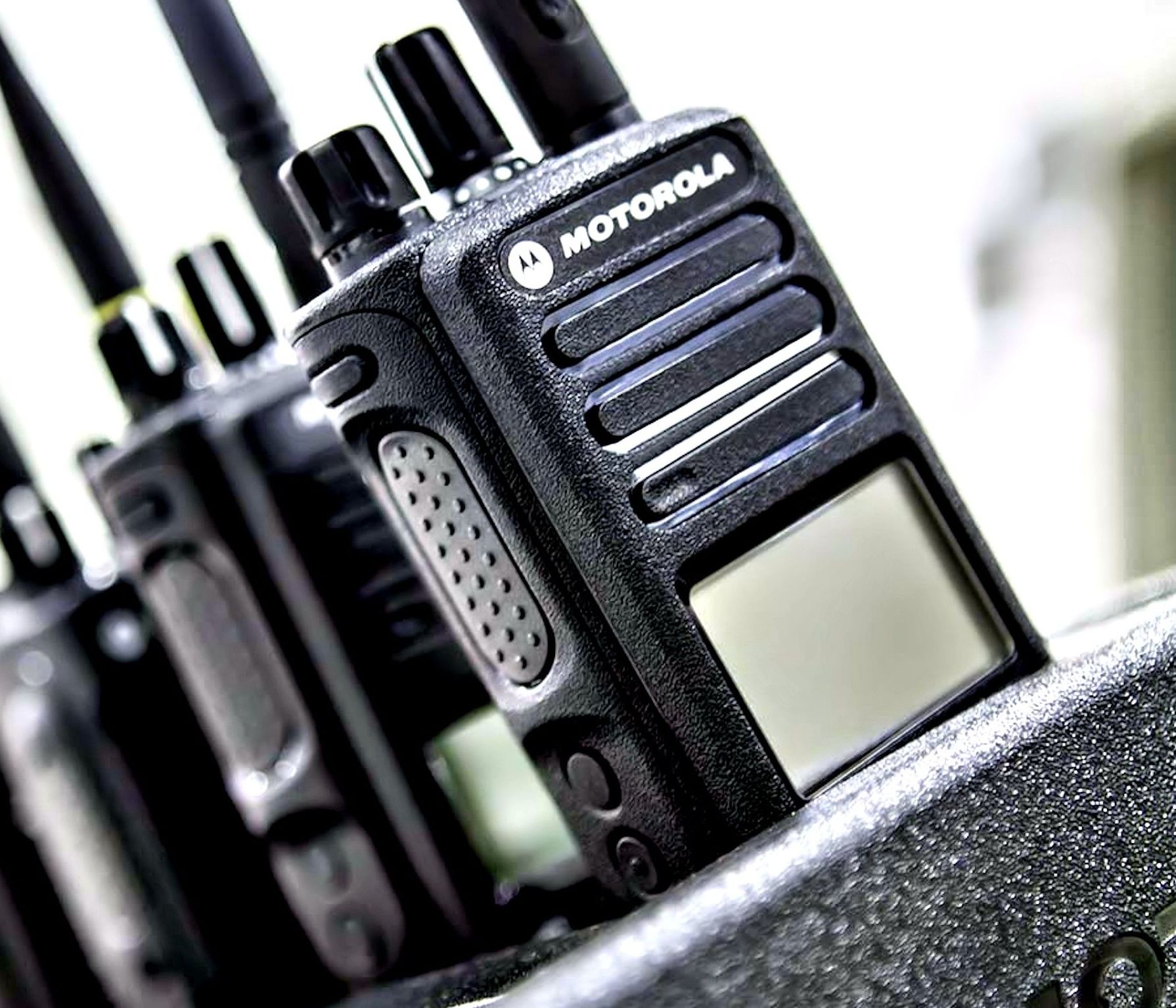 Motorola Walkie-Talkie Two-Way Radio: Productos y Servicios de STGlobal - Identificación y Etiquetado Motorola Walkie-Talkie Two-Way Radio: Productos y Servicios de STGlobal - Identificación y Etiquetado