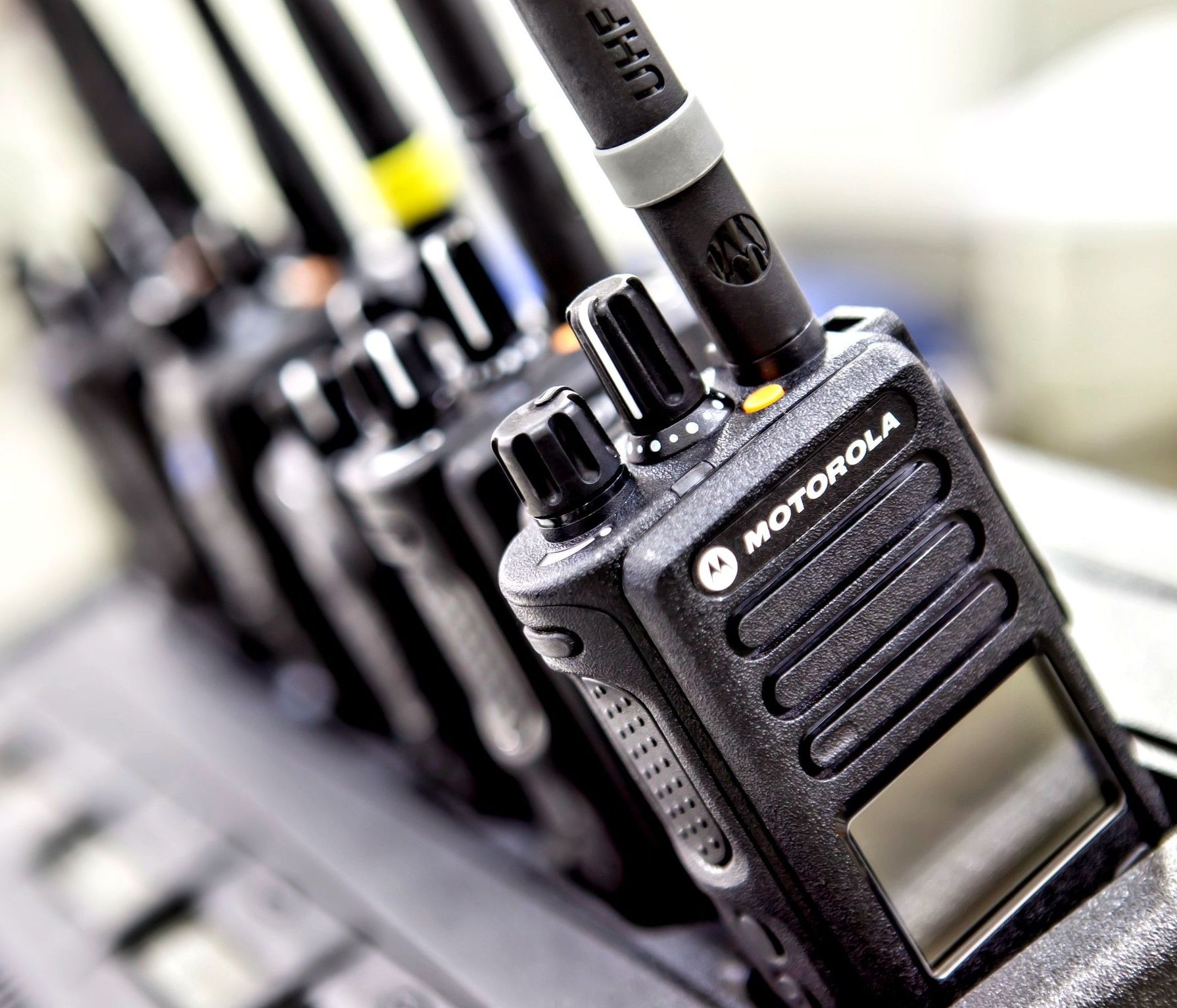 Motorola Walkie-Talkie Two-Way Radio: Productos y Servicios de STGlobal - Identificación y Etiquetado Motorola Walkie-Talkie Two-Way Radio: Productos y Servicios de STGlobal - Identificación y Etiquetado