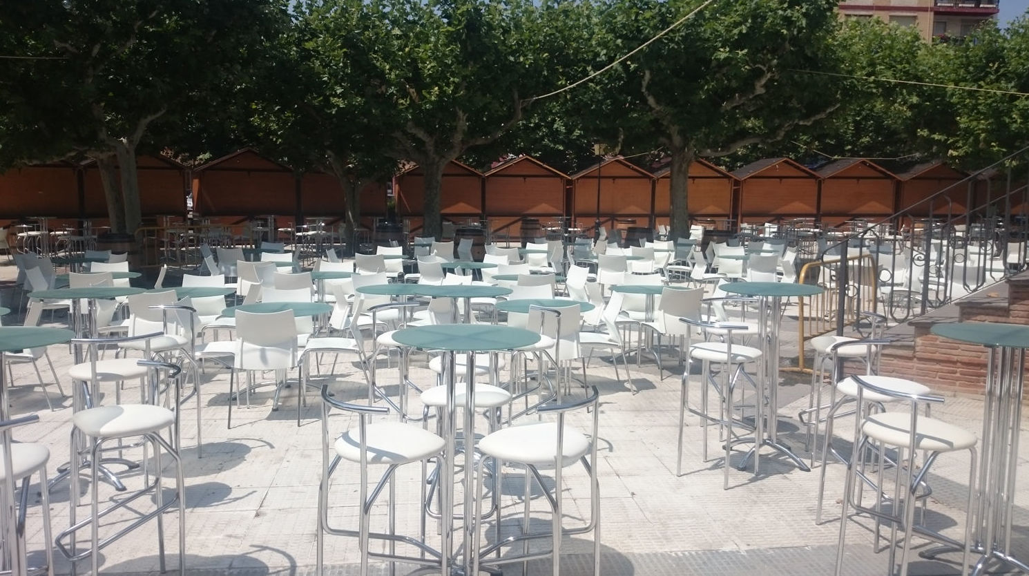 Foto 27 de Alquiler de sillas, mesas y menaje en Zaragoza | Stuhl Ibérica Alquiler de Mobiliario