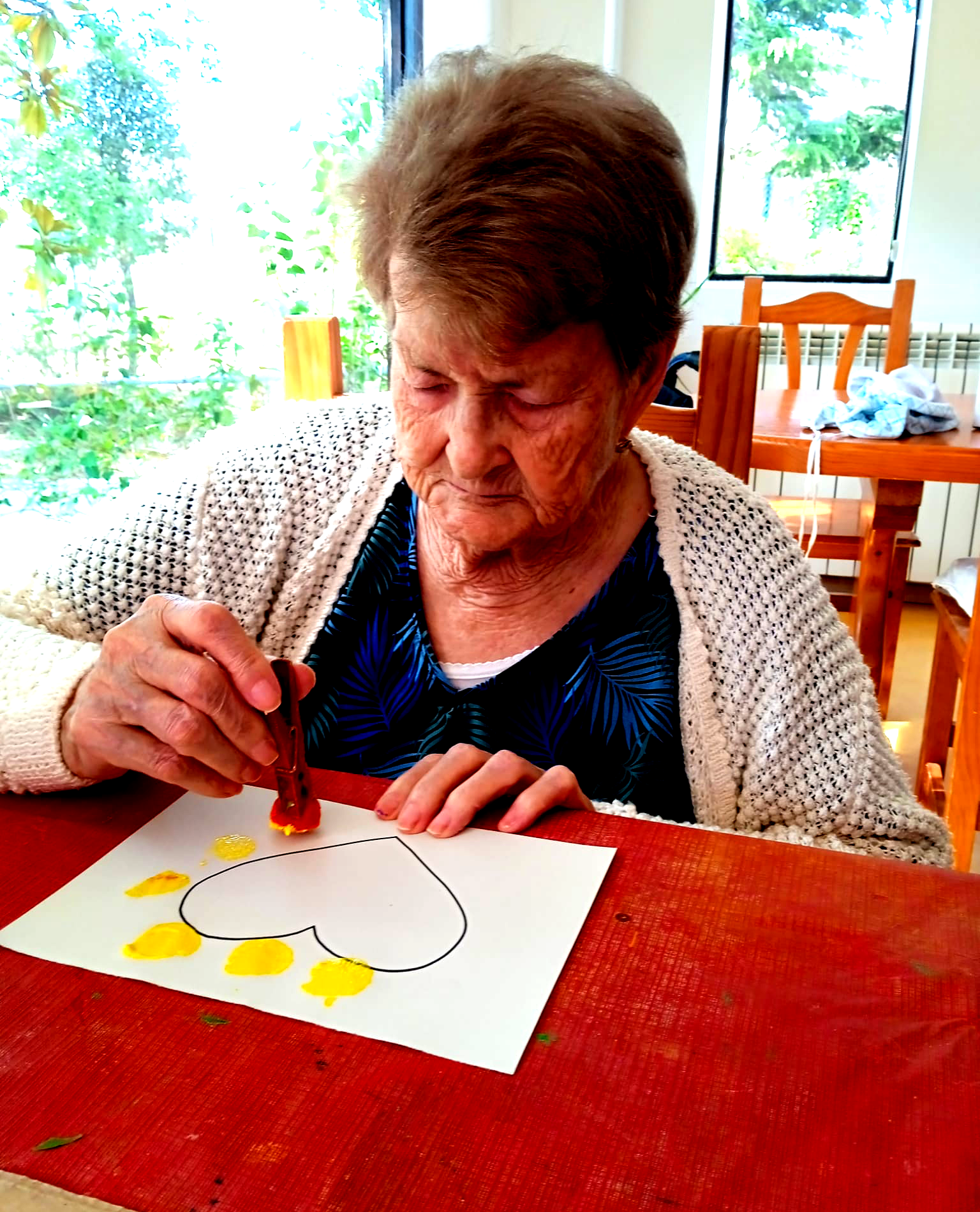 Residents del Pinar demostren la seva creativitat en belles pintures